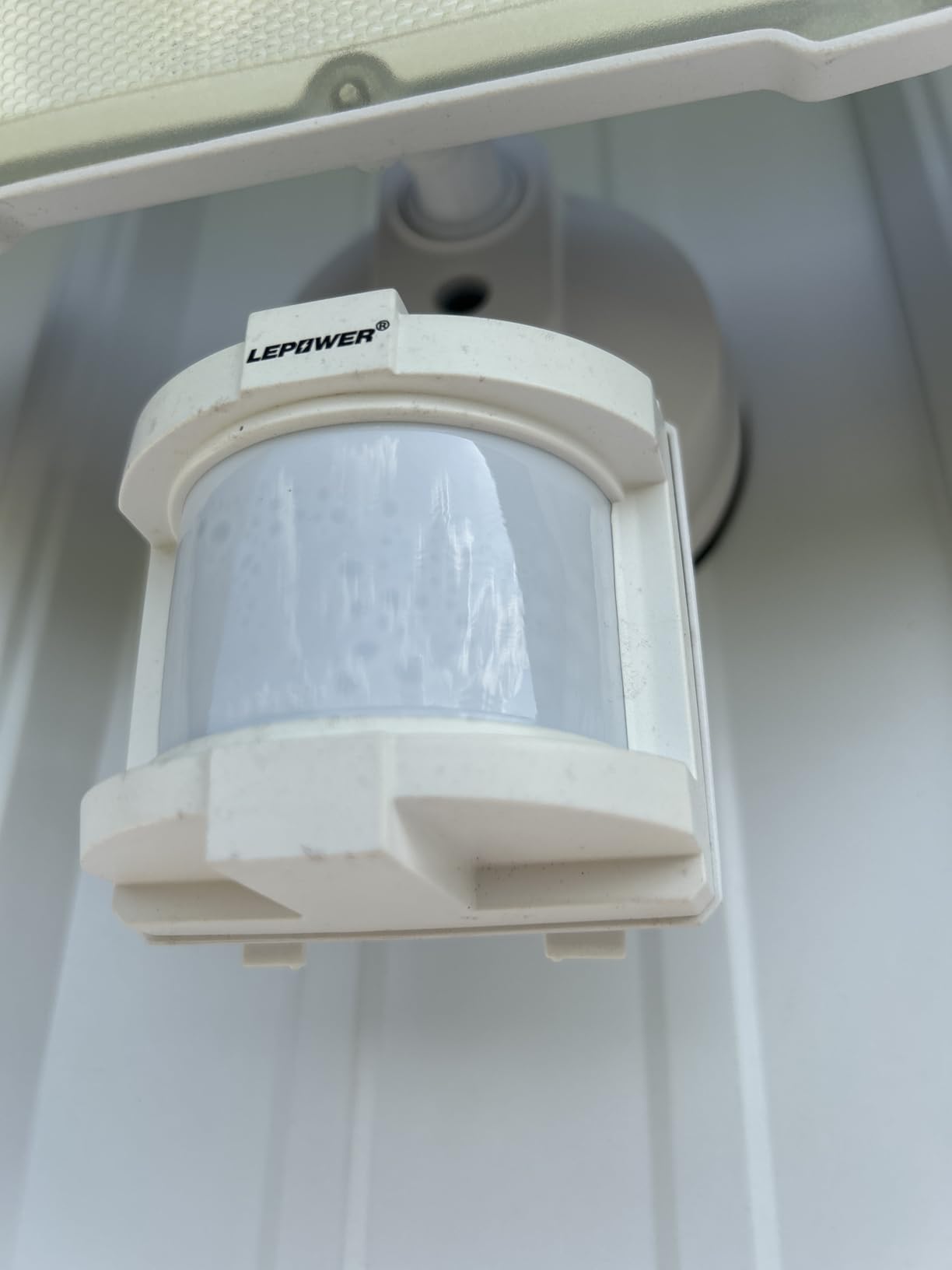 LEPOWER LED Security Light Motion Sensor Outdoor Lights, Bright 38W 4200LM | 72 FT Range, IP65, Easy to Install, 180° Motion Sensor, 5500K, 3 Head Detected Waterproof Flood Light for Garage, Yard, Porch customer photo 2