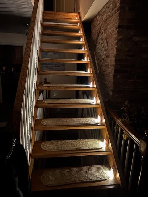 innofox 6-Pack Stick-on Motion Sensor Lights, Warm White LED Night Light, Stick-Anywhere Stair Lights, Closet Light, Battery Operated Wall Light for Kitchen, Hallway, Bedroom, Bathroom, Stairs customer photo 2