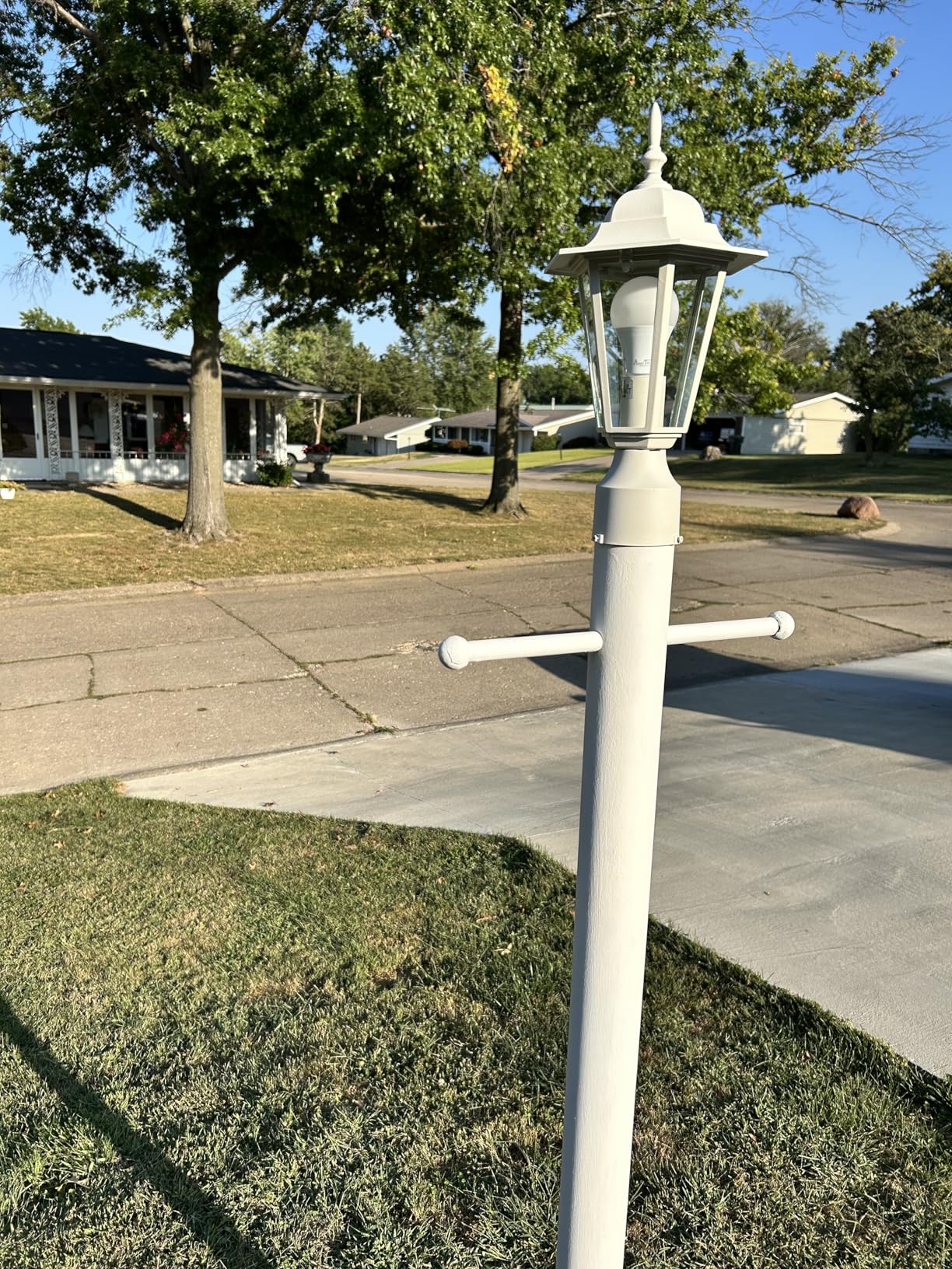 WISBEAM Outdoor Post Light, Pole Lantern, E26 Base 60W Max, Aluminum Housing Plus Glass, Wet Location Rated, ETL Qualified, Bulbs not Included, Black customer photo 2