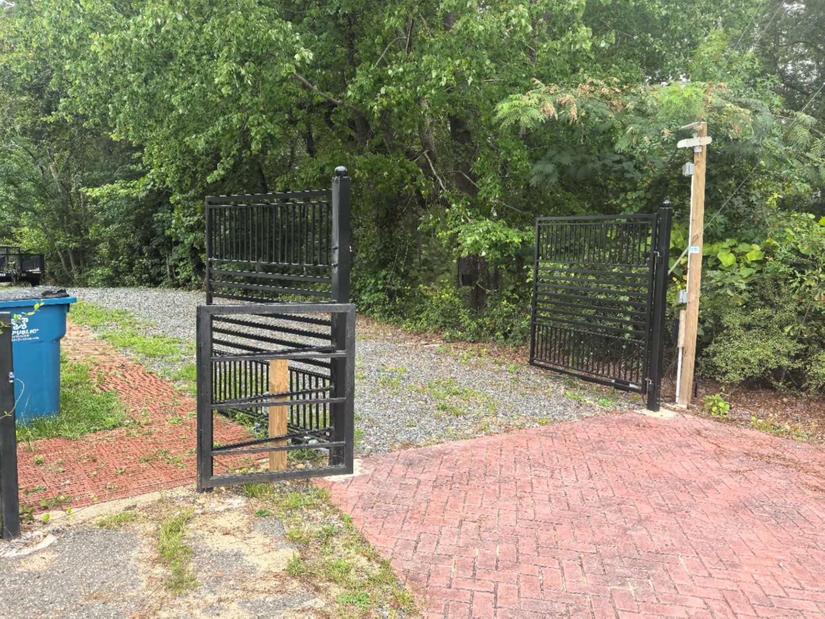 ALEKO Dual Swing Driveway Gate with Opener Kit (14x6 Venice) | Complete automation package, remote-controlled entry, weather-resistant steel, includes motor arms and control board customer photo 2