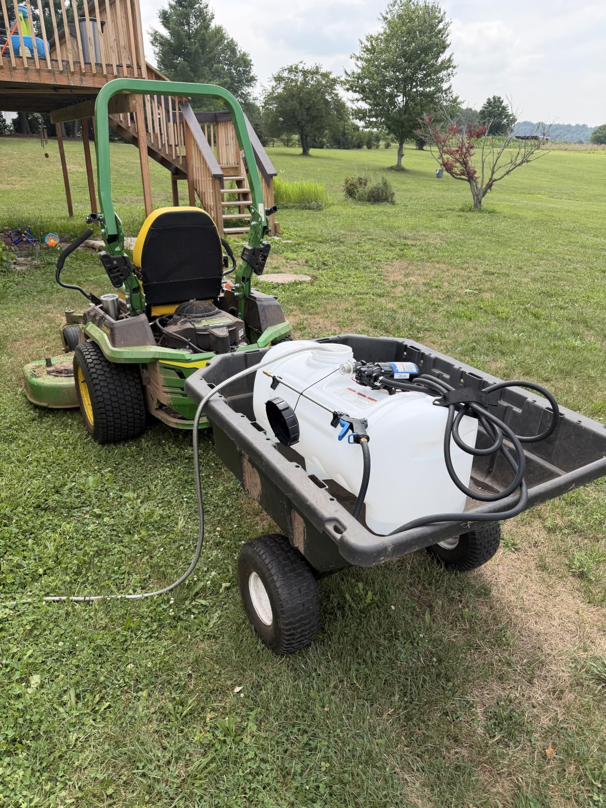 Master Mfg 25-Gallon Deluxe UTV & ATV Spot Sprayer - 2.2GPM, 70PSI Max for Fertilizer, Weed & Pest customer photo 1
