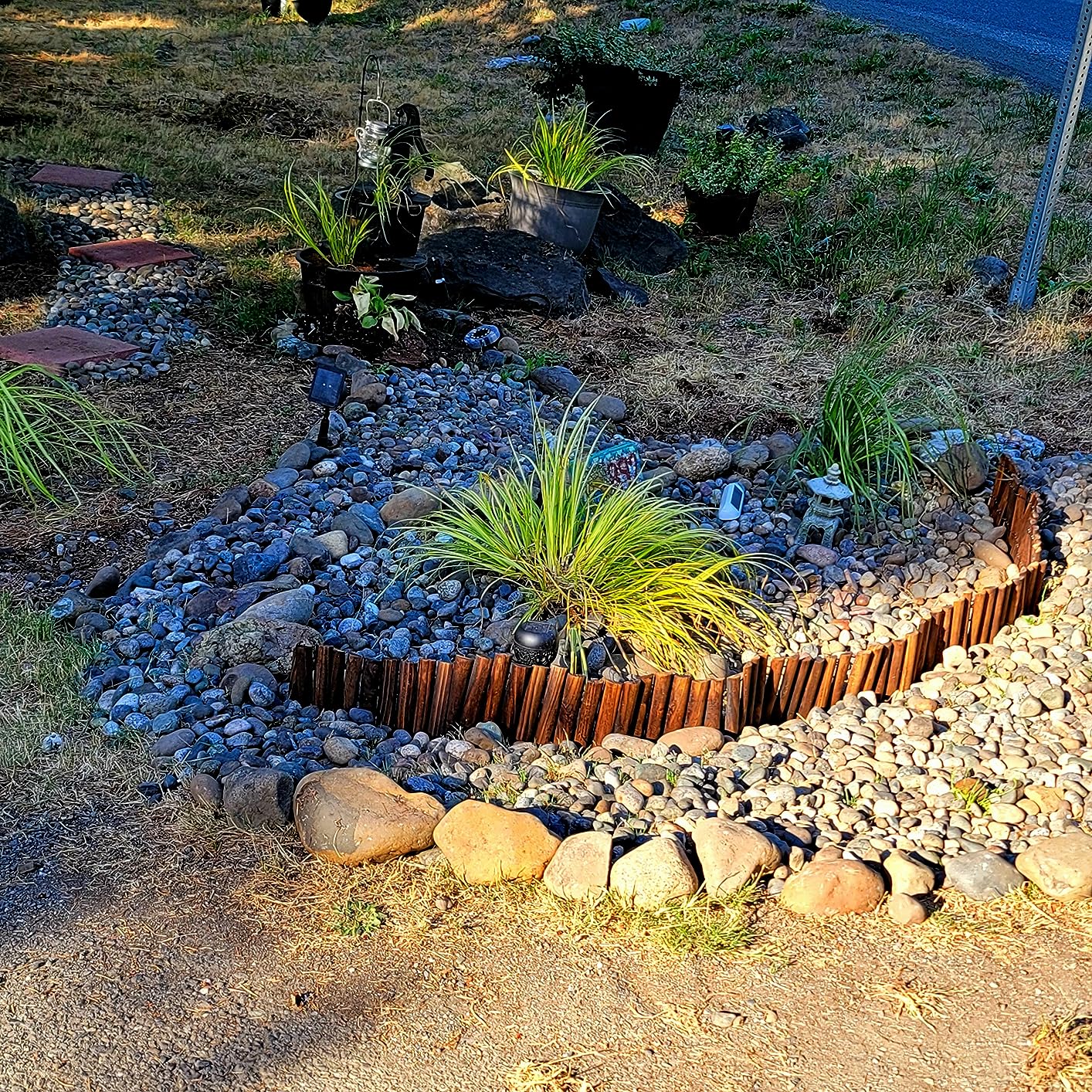 WORTH Wooden Edging for Landscaping, Flexible Garden Lawn Border 12