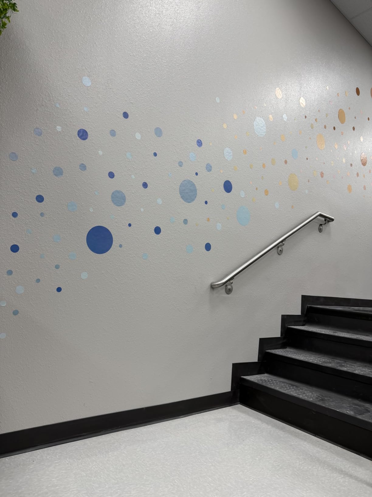 Zonon 264 Pcs Polka Dot Wall Decals for Classroom Decor Kids Circle Wall Sticker Vinyl Peel and Stick Colorful Removable for Nursery Bedroom Playroom Living Room(12 Colors) customer photo 2