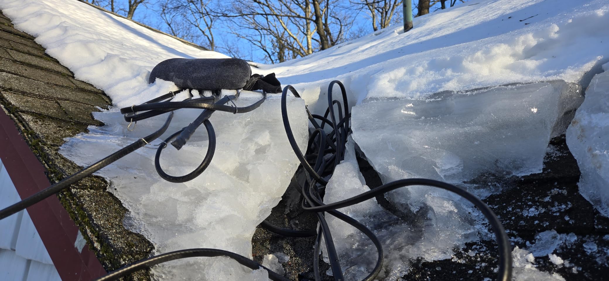 H&G lifestyles 8W/FT Roof Heat Cable for Roof and Gutters 100FT | Self-Regulating Heaters to Prevent Ice Dams,Heavy Duty Heat Tapes for Snow De-icing, 8Watts per Foot Patented Technology customer photo 2