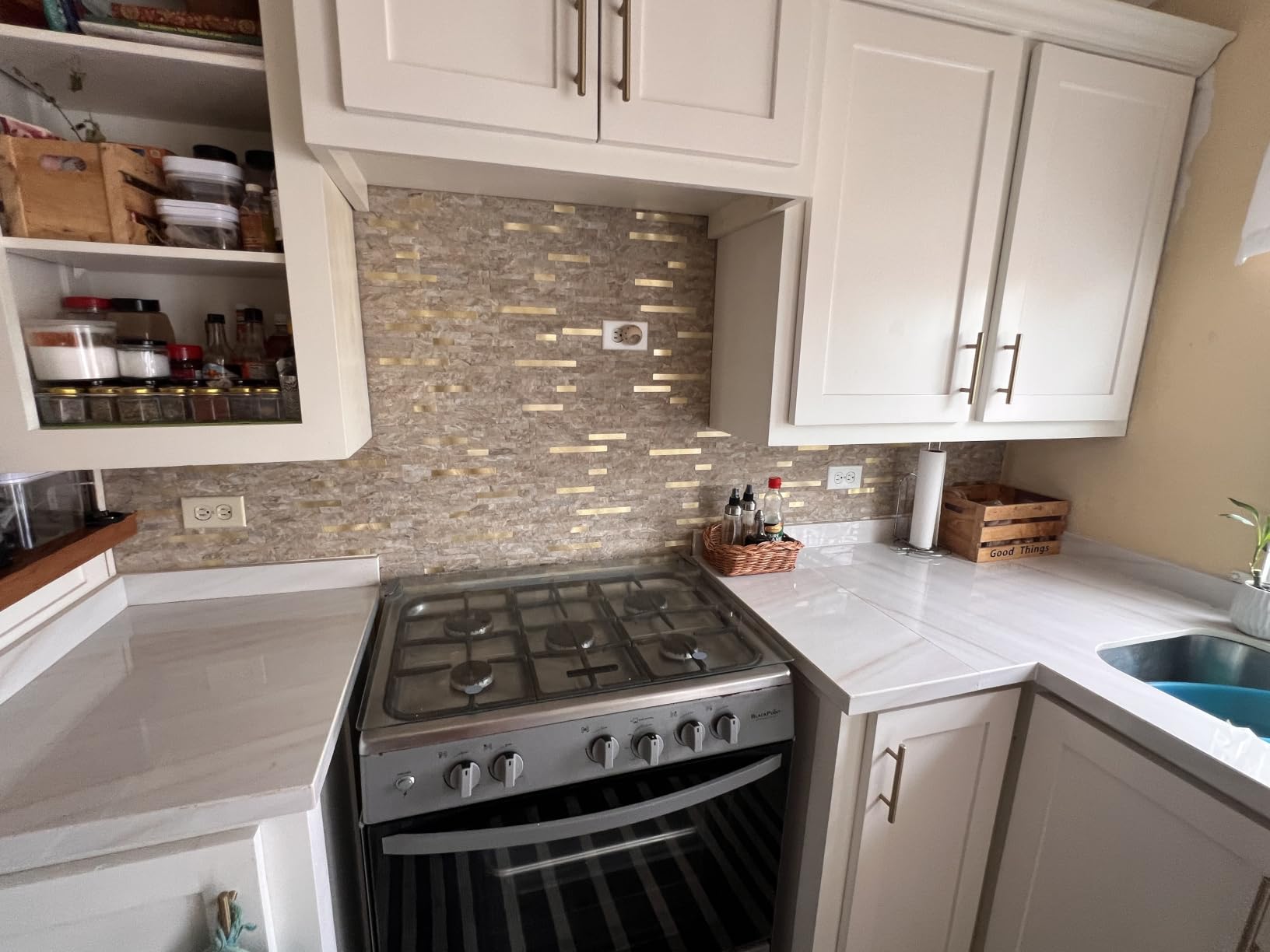 DICOFUN 10-Sheet Peel and Stick Backsplash Tile, Faux White Marble Look PVC Mixed Metal Stick on Backsplash Tiles for Kitchen and Bathroom, 9.4 sq.ft customer photo 1