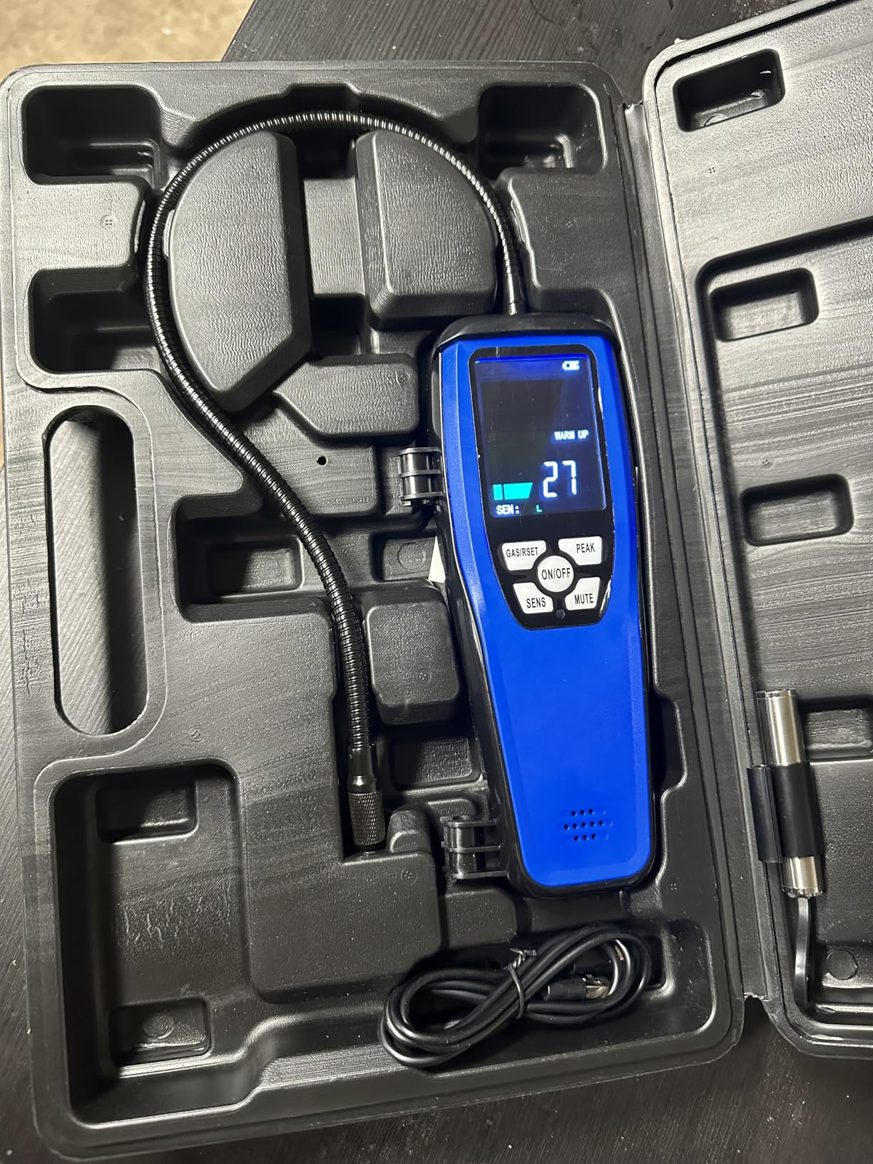 Aprvtio ALD-200 3-in-1 Freon Leak Detector A3 A2L A1 Refrigerants Compatible, Rechargeable, Heated Diode Sensor for HVAC R32 R454B R410A R134A R290 customer photo 1