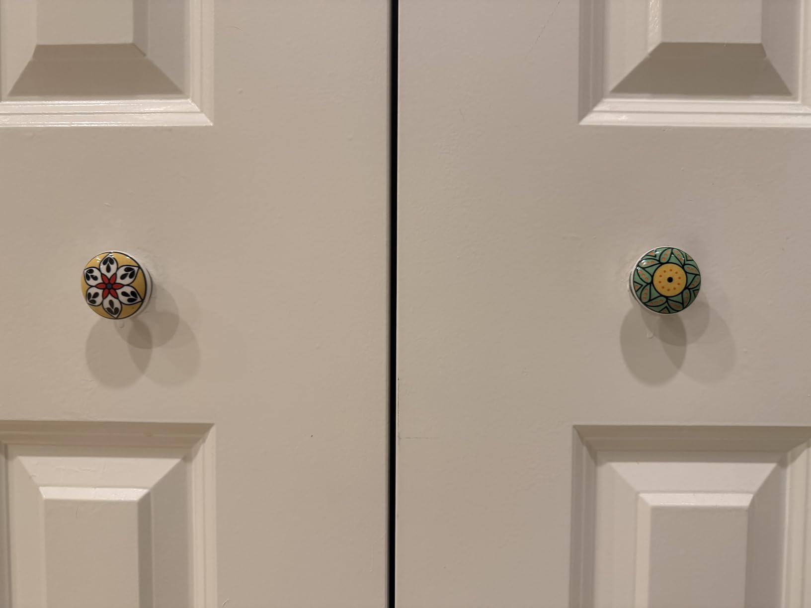 Royal Kraft Vintage Blue Hand Painted Ceramic Pull Knobs for Kitchen Cabinet, Door & Drawer, Wardrobe, Cupboard (Set of 10) customer photo 1