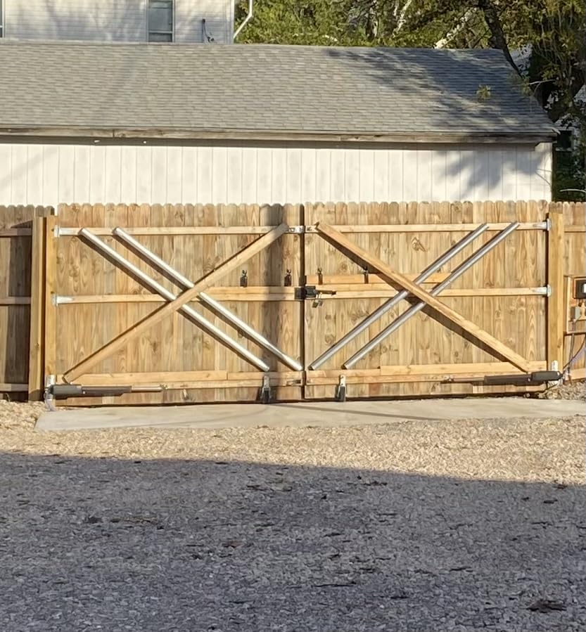 TOPENS A8132 Dual Swing Gate Opener Heavy Duty Automatic Gate Motor for Double Swing Gates Up to 18ft per Arm customer photo 2
