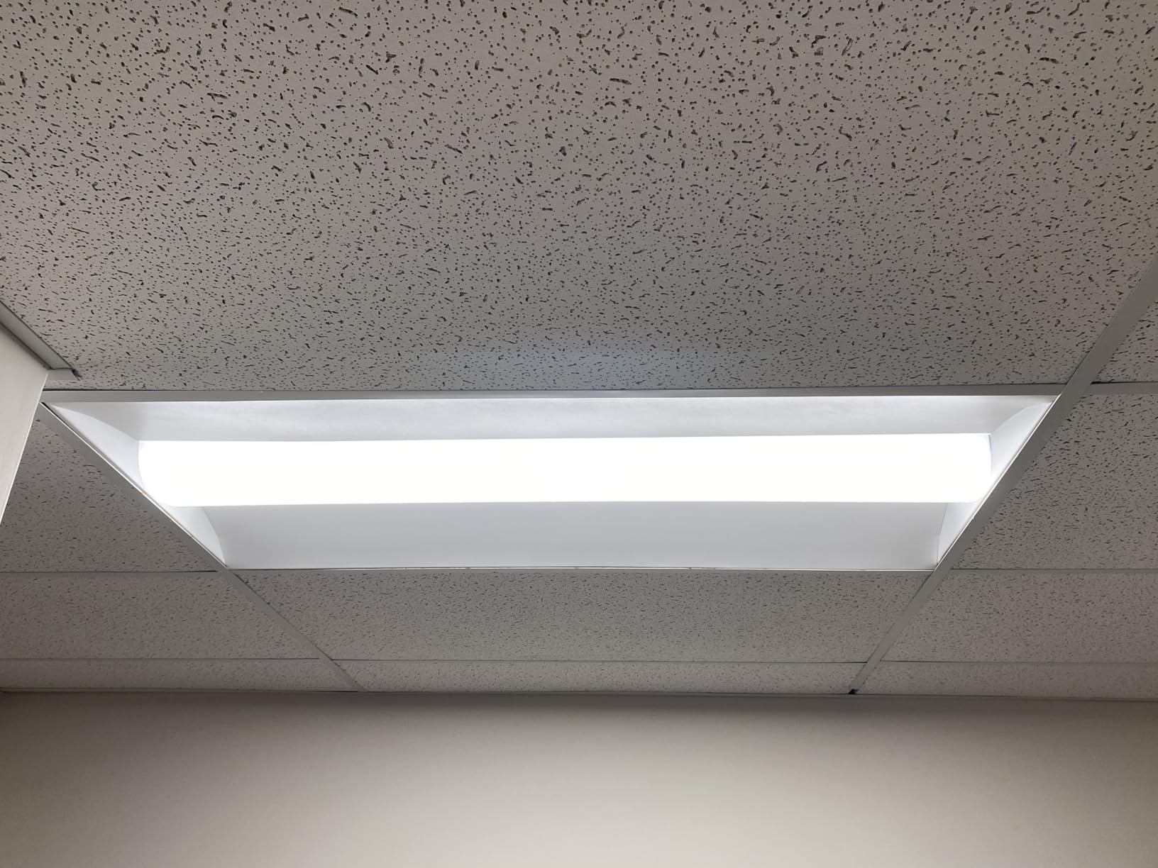 Lithonia Lighting 2x4 LED Troffer Light, Adjustable Lumens, 3-in-1 CCT | Stack Switch Series LED Drop In Ceiling Light for Dropped Ceiling, Low, Medium, High Brightess, 3500K/4000K/5000K CCT, White customer photo 2