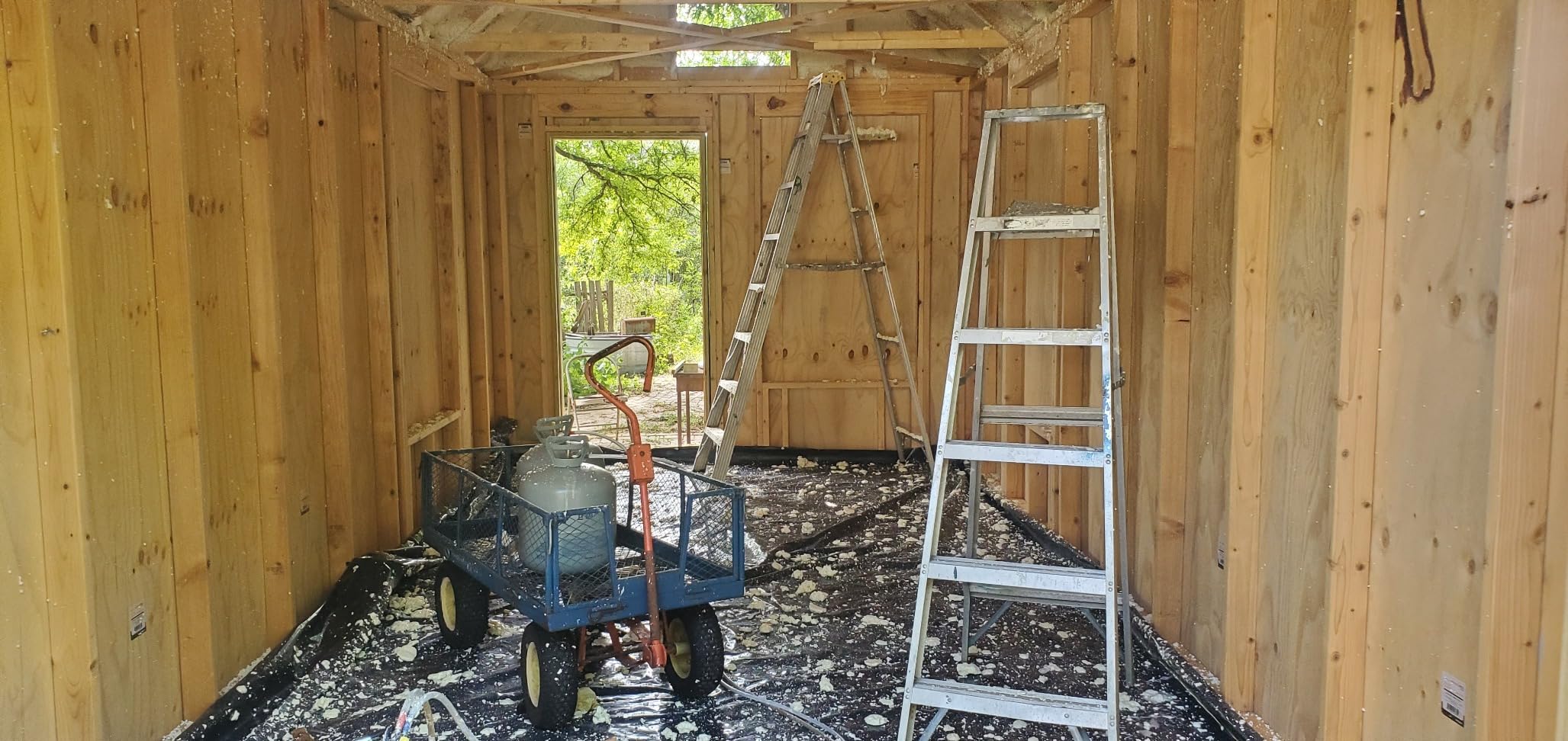 Spray Foam Insulation Kit V600 Closed Cell 600 Sq Ft Off Yellow | Polyurethane Formula, Waterproof Barrier, R-7 Thermal Performance, High Expansion, Airtight Sealing, Covers Multiple Surfaces customer photo 2