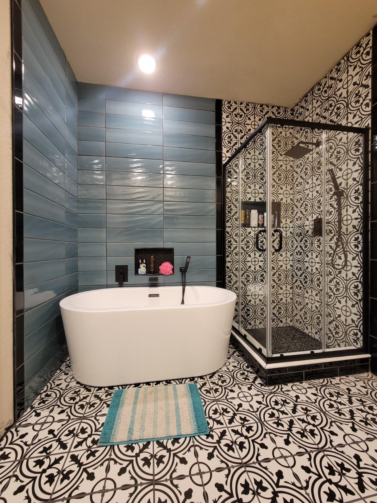 ELEGANT Corner Shower Enclosure 36 in.D x 36 in. W x 72 in. H, Double Sliding Corner Shower Door with 1/4 in. Tempered Glass, Sliding Shower Enclosure in Black customer photo 1