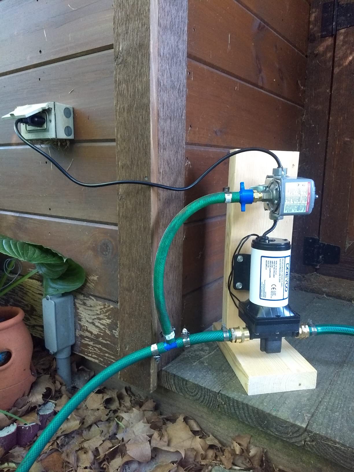 Water Pressure Booster Pump 110V 5.5GPM 70PSI Self Priming Water Pump, Industrial Water Diaphragm Pump On Demand, Self Priming RV Pump, Garden Hose Adapter and Plug, Irrigation Marine Garden customer photo 2