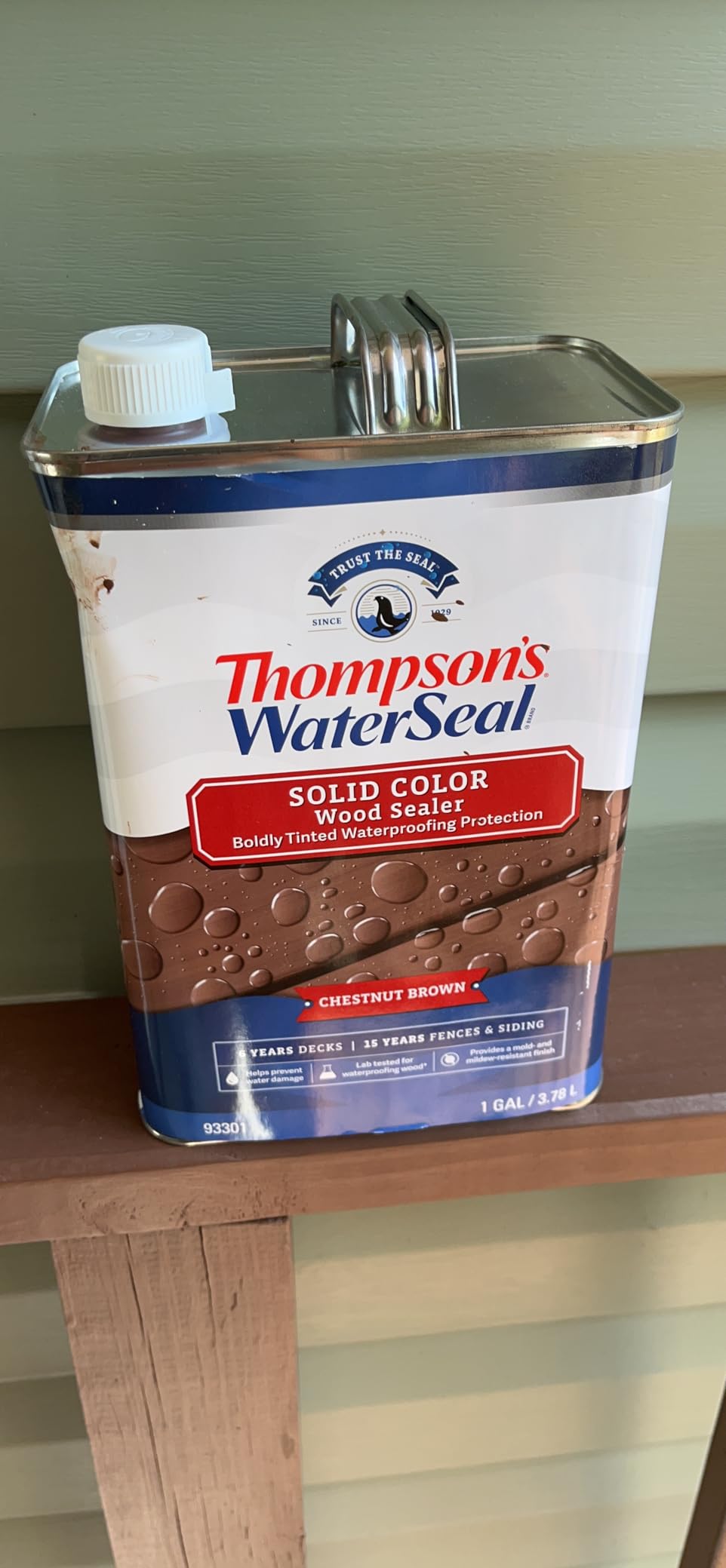 Thompson's WaterSeal Solid Color Waterproofing Wood Stain and Sealer, Chestnut Brown, 1 Gallon customer photo 1