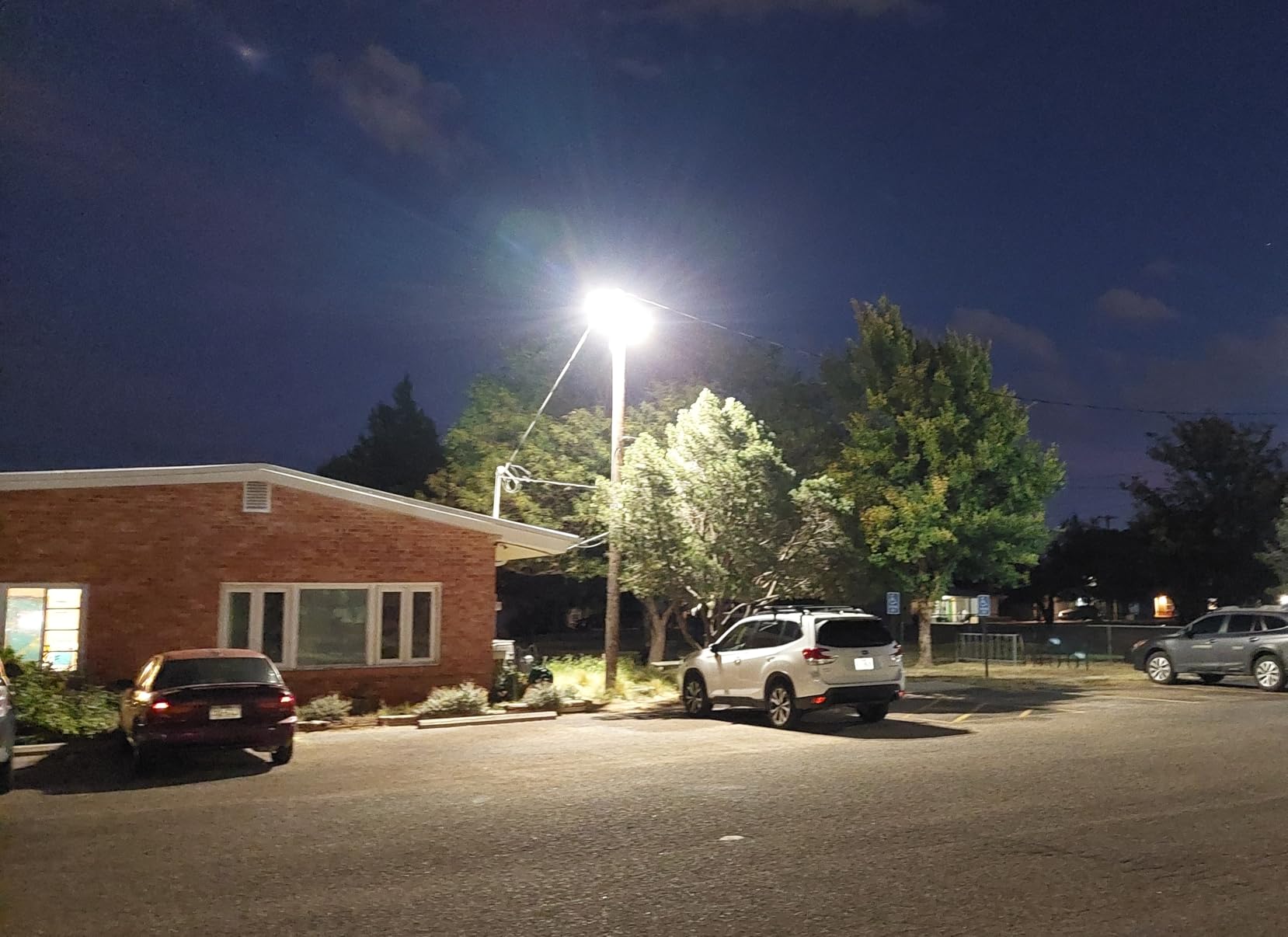 6000LM Dusk to Dawn Outdoor Lighting LED Barn Light Security Lights, 42W 4000K Daylight, AC 110-240V, ETL Listed, Waterproof Outside Lights for Yard Warehouse Garage customer photo 1
