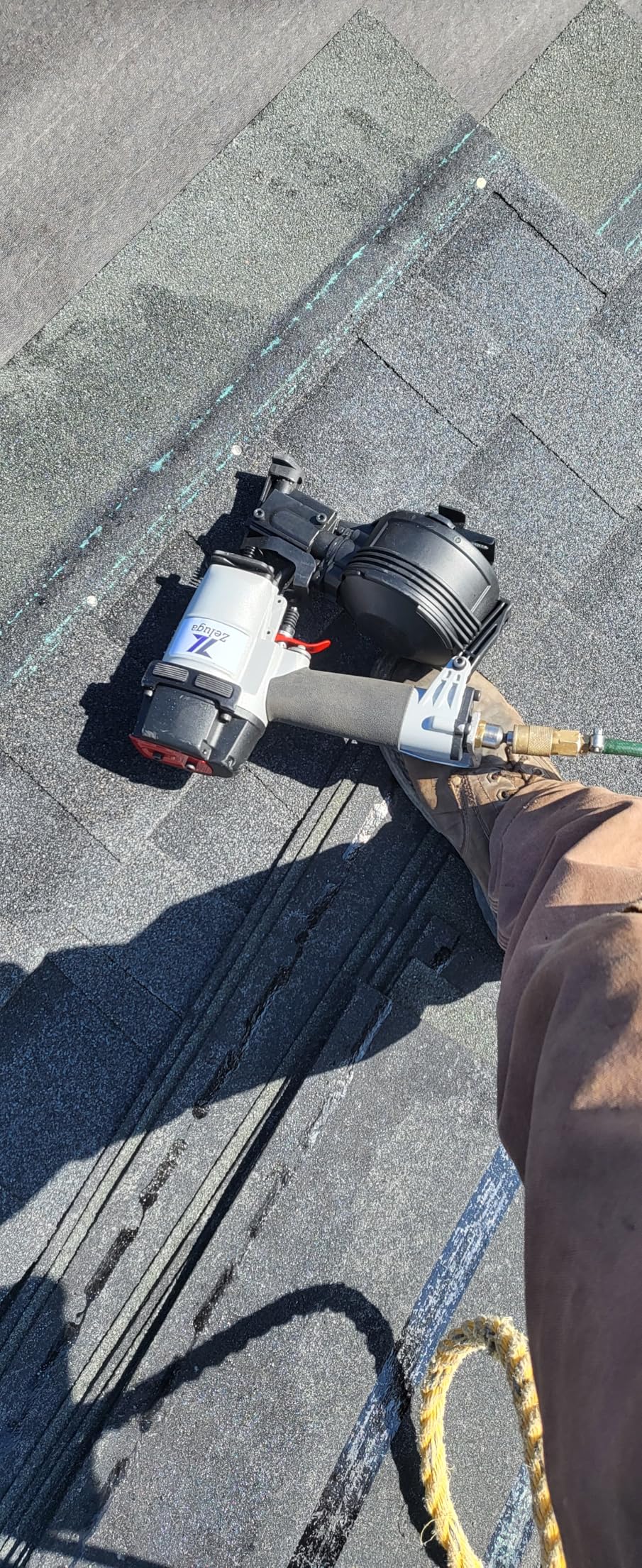 Zeluga 28-145 Pneumatic 15 Degree Coil Roofing Nailer with 120 PCS Load Capacity Coil Nailer Kit with Eye Protection and Repair Kit customer photo 1