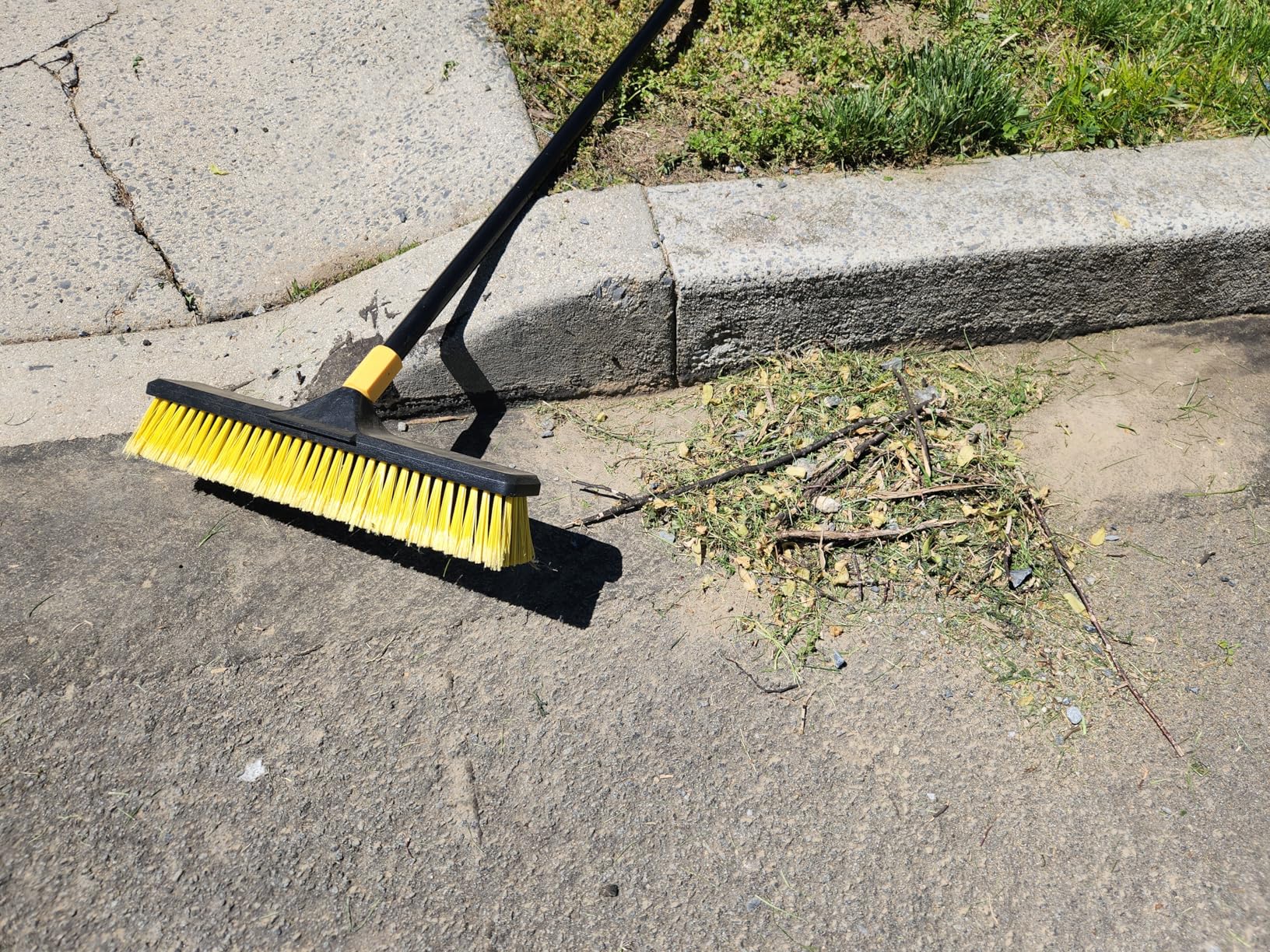 Yocada 18 Inch Push Broom Heavy-Duty Outdoor Commercial Broom Brush | Stiff Bristles for Cleaning Patio Garage Deck Concrete Wood Stone Tile Floor 65.3 inch Long customer photo 1