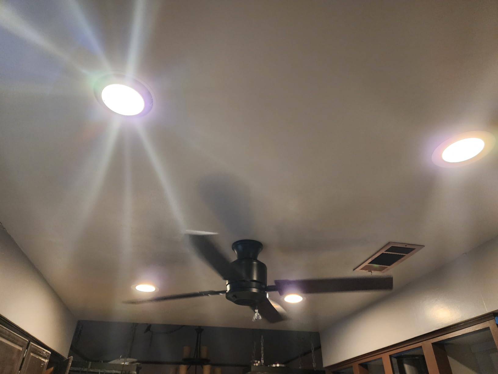 Philips Hue Smart Retrofit Recessed 5/6 Inch LED Downlight 4 Pack, White and Color Ambiance Color-Changing Light, 1100LM, Control with Hue App, Works with Alexa, Google Assistant and Apple HomeKit customer photo 1