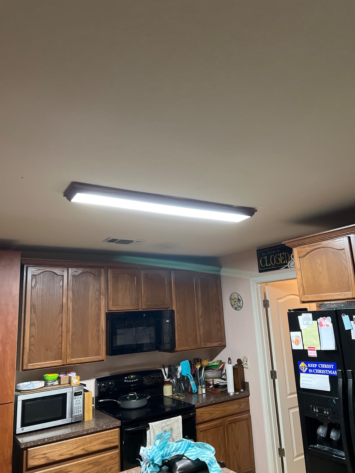 4FT LED Light Fixture, 48 Ceiling LED Wraparound with 3000K/4000K/5000K CCT Selectable, 4 Foot LED Kitchen Light with Wooden Frame, 50W 5500LM Flush Mount for Kitchen, Bedroom, Laundry customer photo 1