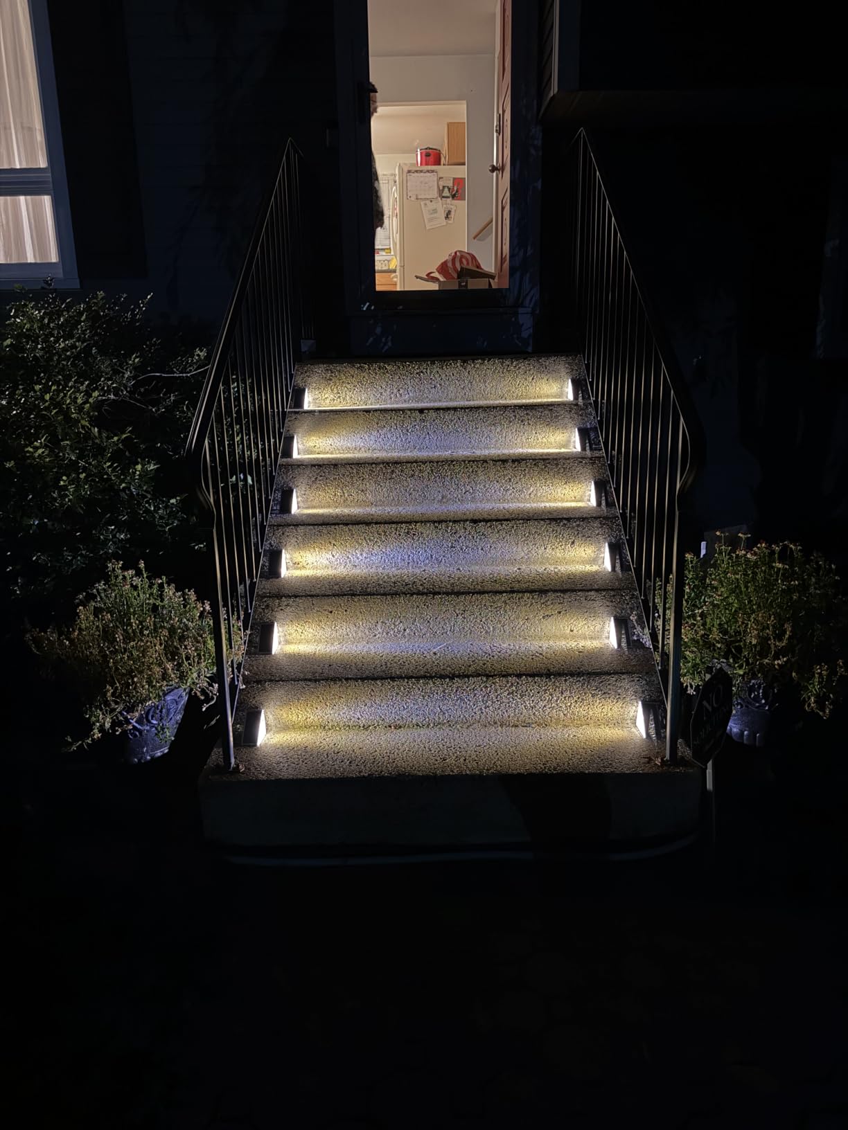Solar Step Lights, 6 Pack Warm White Solar Stair Lights Outdoor Waterproof IP67 Auto On Off, Solar Lights for Steps, Stair, Patio, Yard, Porch, Front Door, Sidewalk, Deck Decor customer photo 1