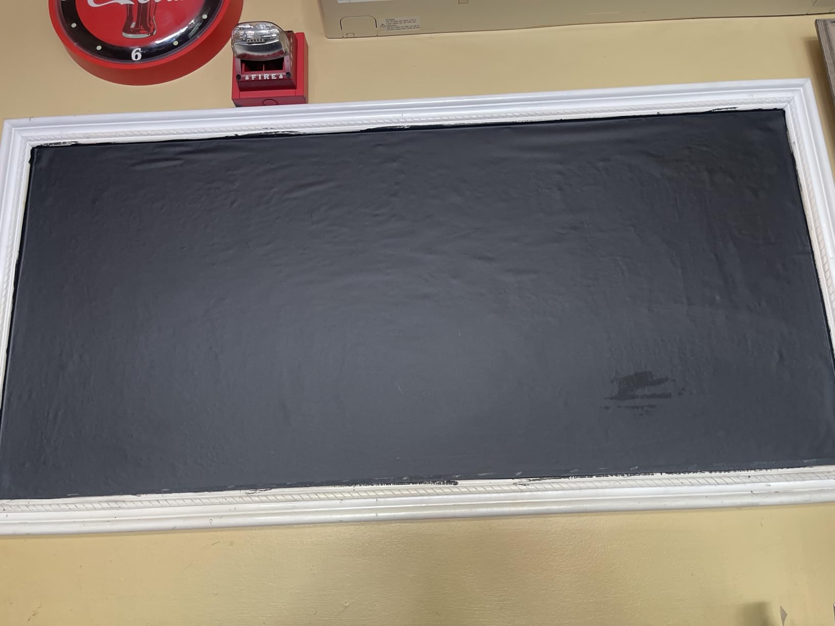 Chalkboard Wallpaper Peel and Stick,18 x 79 Inches, Removable Blackboard Contact Paper Wall Sticker Self Adhesive Vinyl Decal, Bonus 5 Chalks (1 Roll 1.5ft.x6.6ft.) customer photo 1