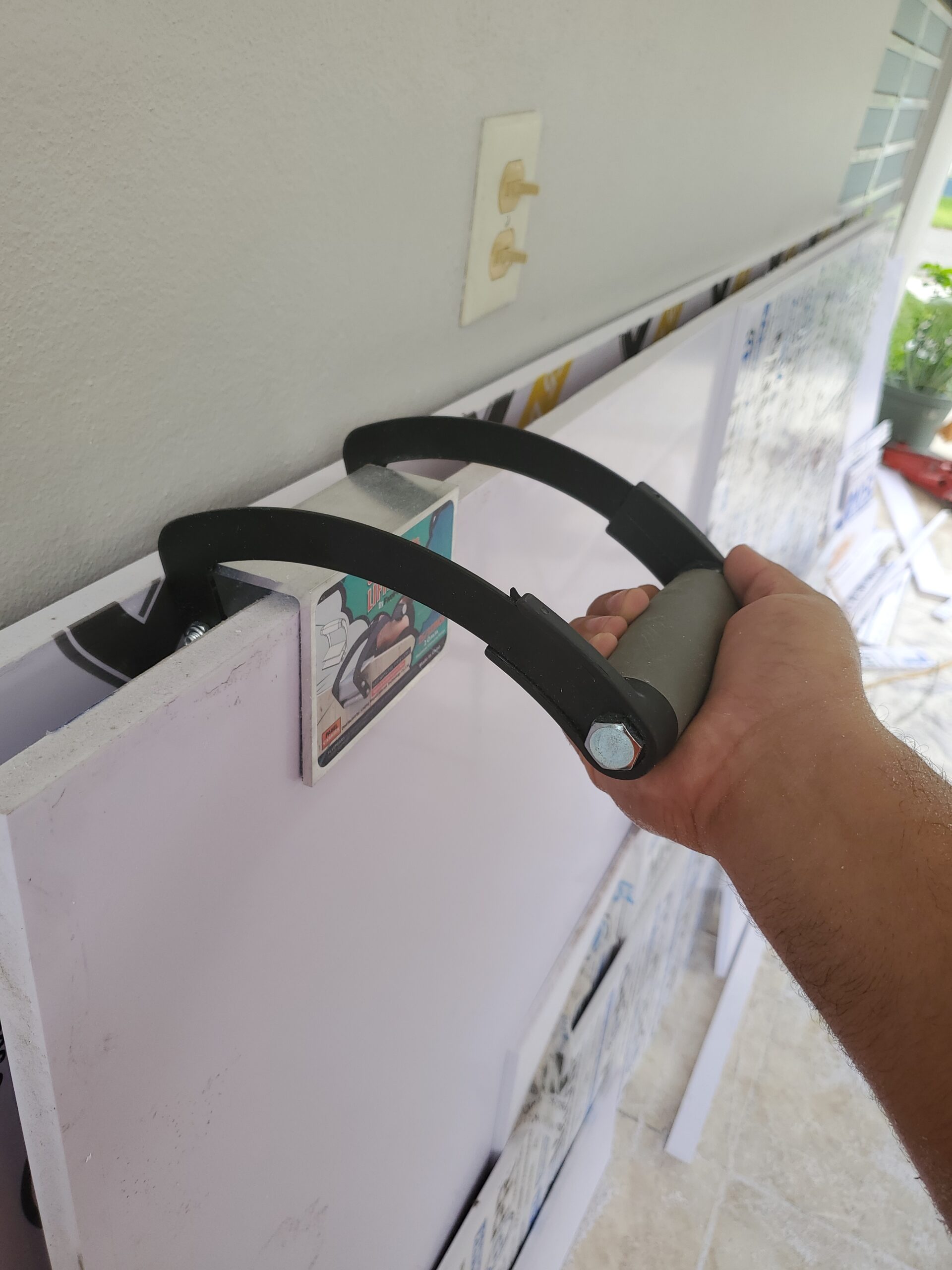 FivePears Professional Panel and Plywood Carrier, Plywood Lifting Tool and Drywall Carrying Tool, One Person Drywall Carrier Handle, Single Hand Clamp Lift Tool for Sheet Board, Padded, Drywall customer photo 1