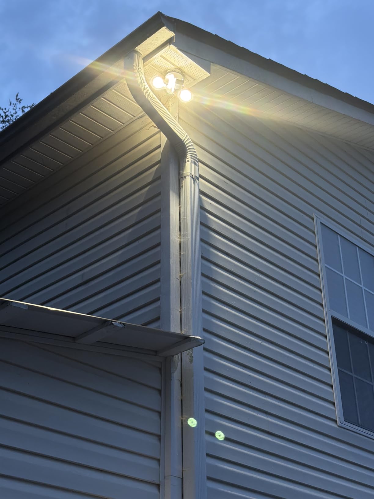 SANSI Upgraded 25W Motion Sensor Outdoor Lights 3000LM Flood Lights Outdoor, 5000K Dusk to Dawn Security Light, 4 Modes, 320°Wide Angle Illumination Super Bright for Garage Yard Patio Wired Not Solar customer photo 1