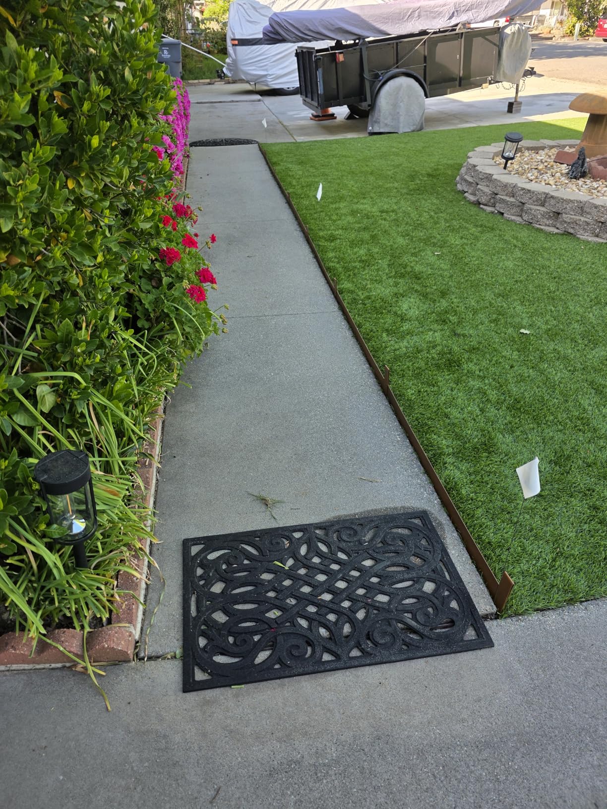 Worth Garden 10-Pack Corten Steel Landscape Lawn Edging - 4.5in H Rust Patina Finish Bendable Metal Strips - Hammer-in Pre-Rusted Border with 11 Clips - Yard Pathway Divider (33Ft Total) customer photo 1