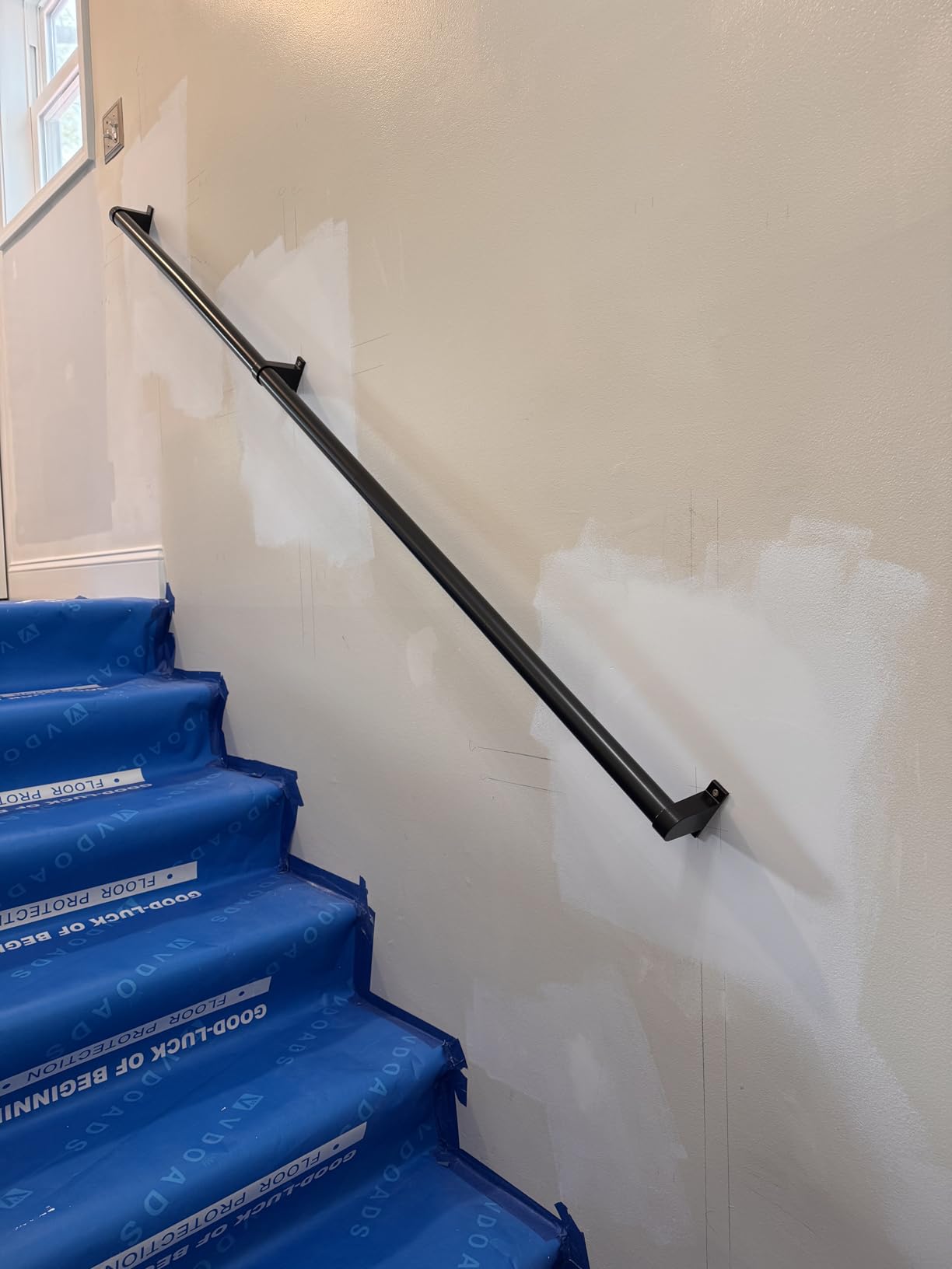 Industrial Stair Railing Metal Hand Rails for Indoor Stairs Wall Mount Staircase Handrails 1.25