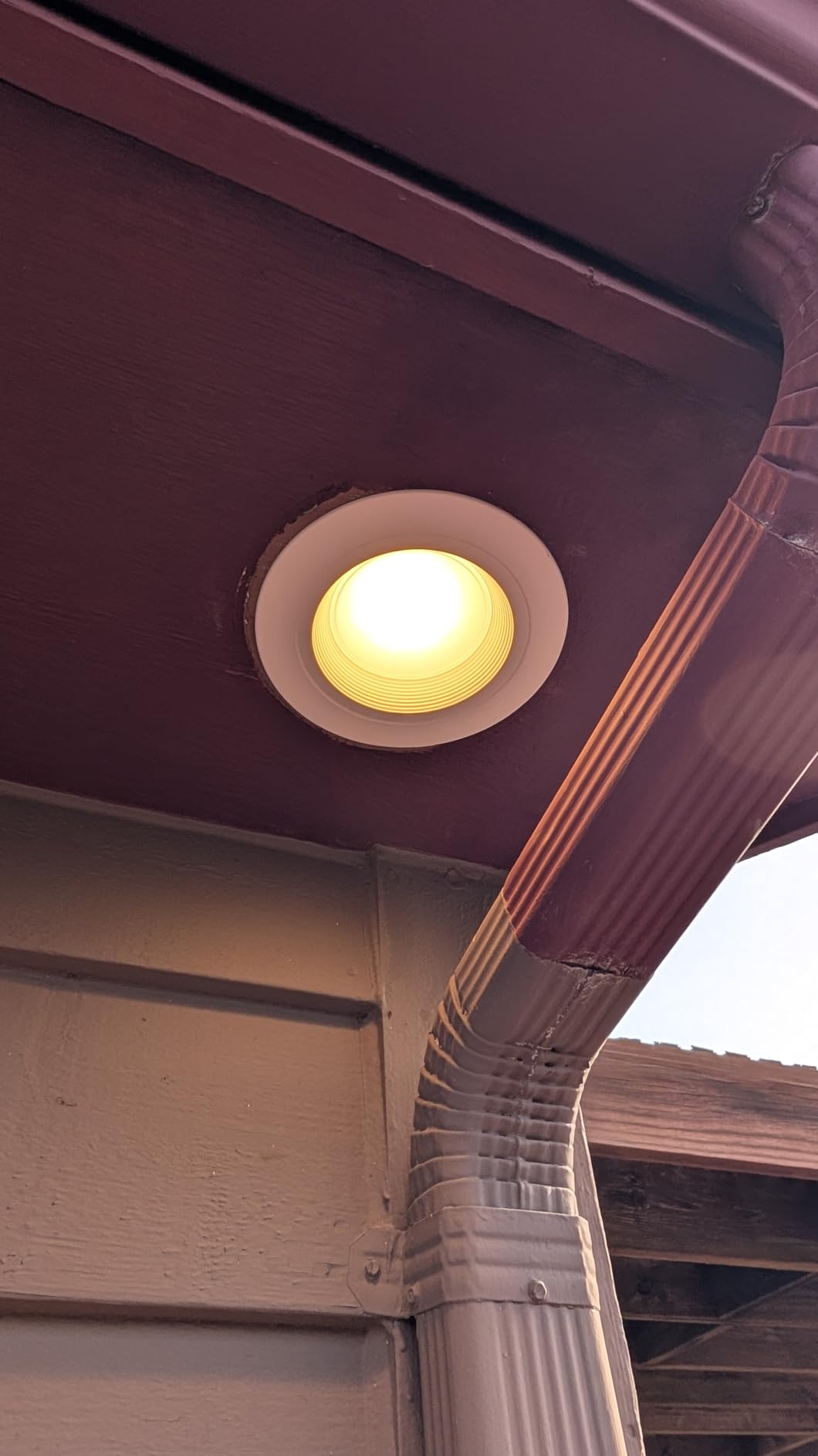 HALO RL 5/6 in LED Recessed Light Trim Selectable Color Temperature 2700K 3000K 3500K 4000K 5000K Dimmable Dim to Warm 600 Lumens Wet Location Indoor Outdoor Retrofit Downlight RL56069FSD2W1EWH customer photo 2