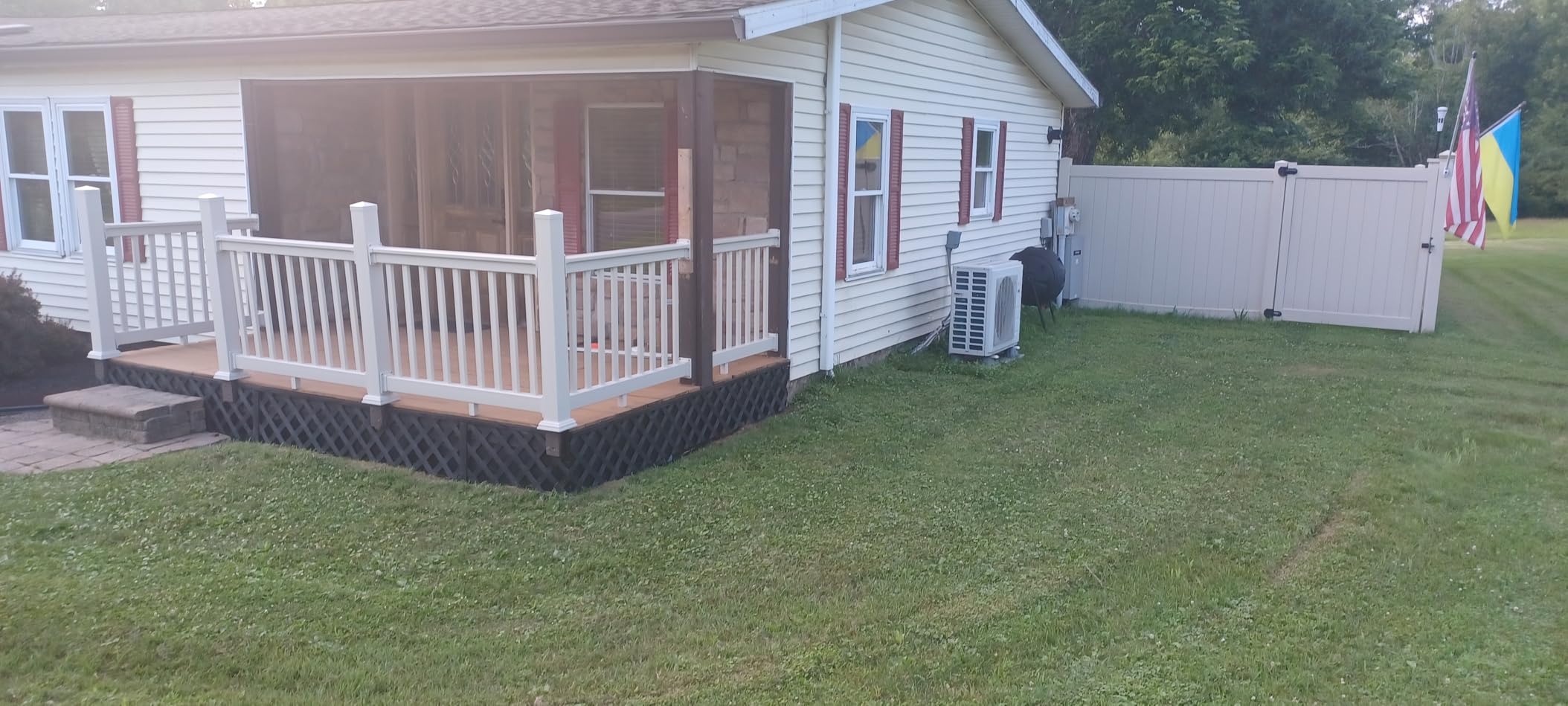 Weatherables Vinyl Railing Posts, Vinyl Post Kit 4 in. x 4 in. x 39 in. (White) customer photo 2
