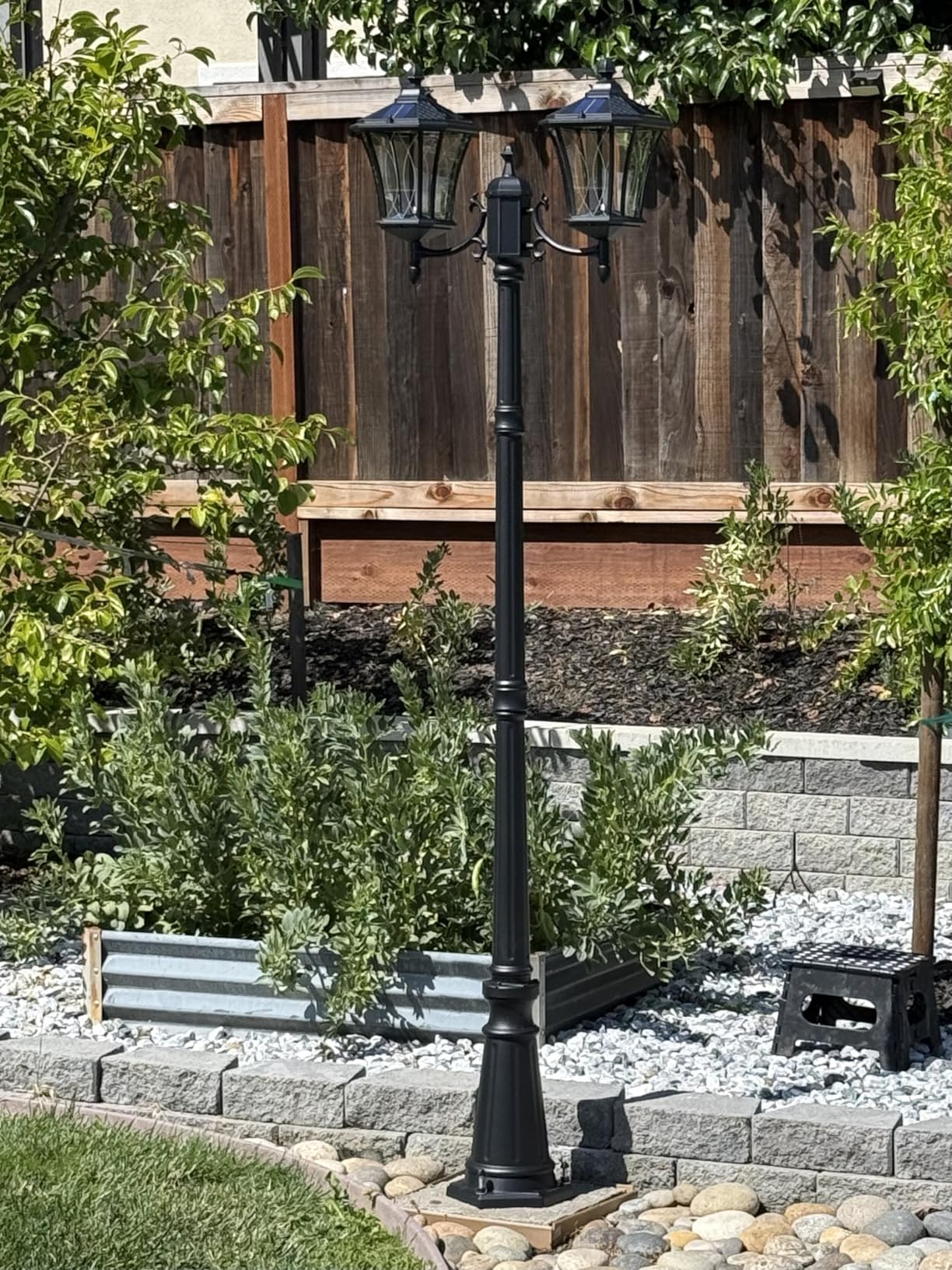 Outdoor Lamp Post Lights with Outlet, Dusk to Dawn Pole Lamp with Patterned Glass, Aluminum Waterproof Outside Street Light with Plug, Hardwired Black Light Pole for Backyard, Garden, Driveway customer photo 1