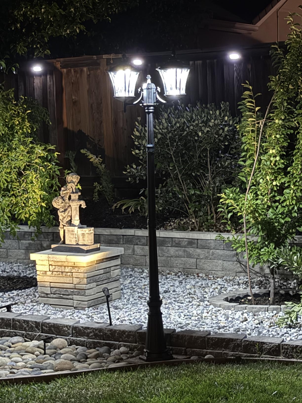 Outdoor Lamp Post Lights with Outlet, Dusk to Dawn Pole Lamp with Patterned Glass, Aluminum Waterproof Outside Street Light with Plug, Hardwired Black Light Pole for Backyard, Garden, Driveway customer photo 2
