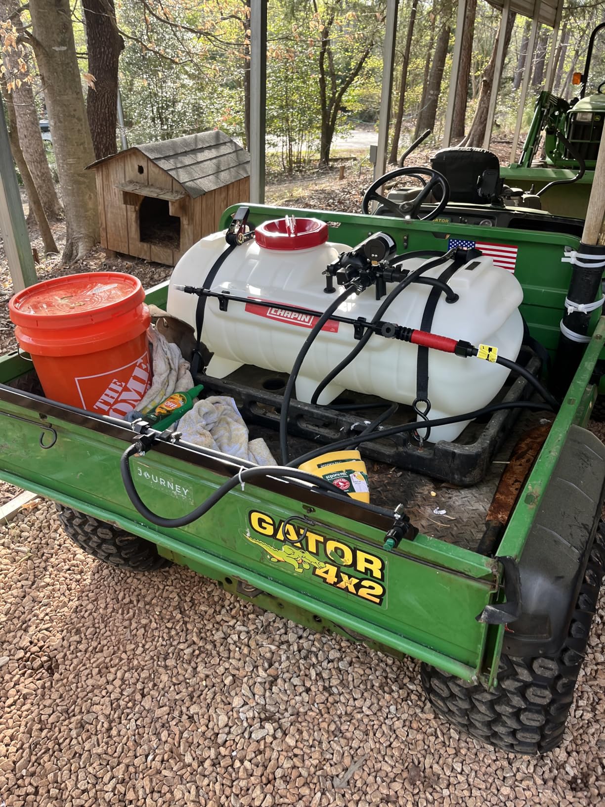 Chapin 97214: Made in The USA 25-Gallon 2.5GPM/12V EZ Mount Deluxe Multi-Purpose ATV/UTV Tank Sprayer for Lawn & Garden, Farm & Acreage, Fertilizers, Weed Control, with 2-Nozzle Spray Boom Attachment customer photo 2