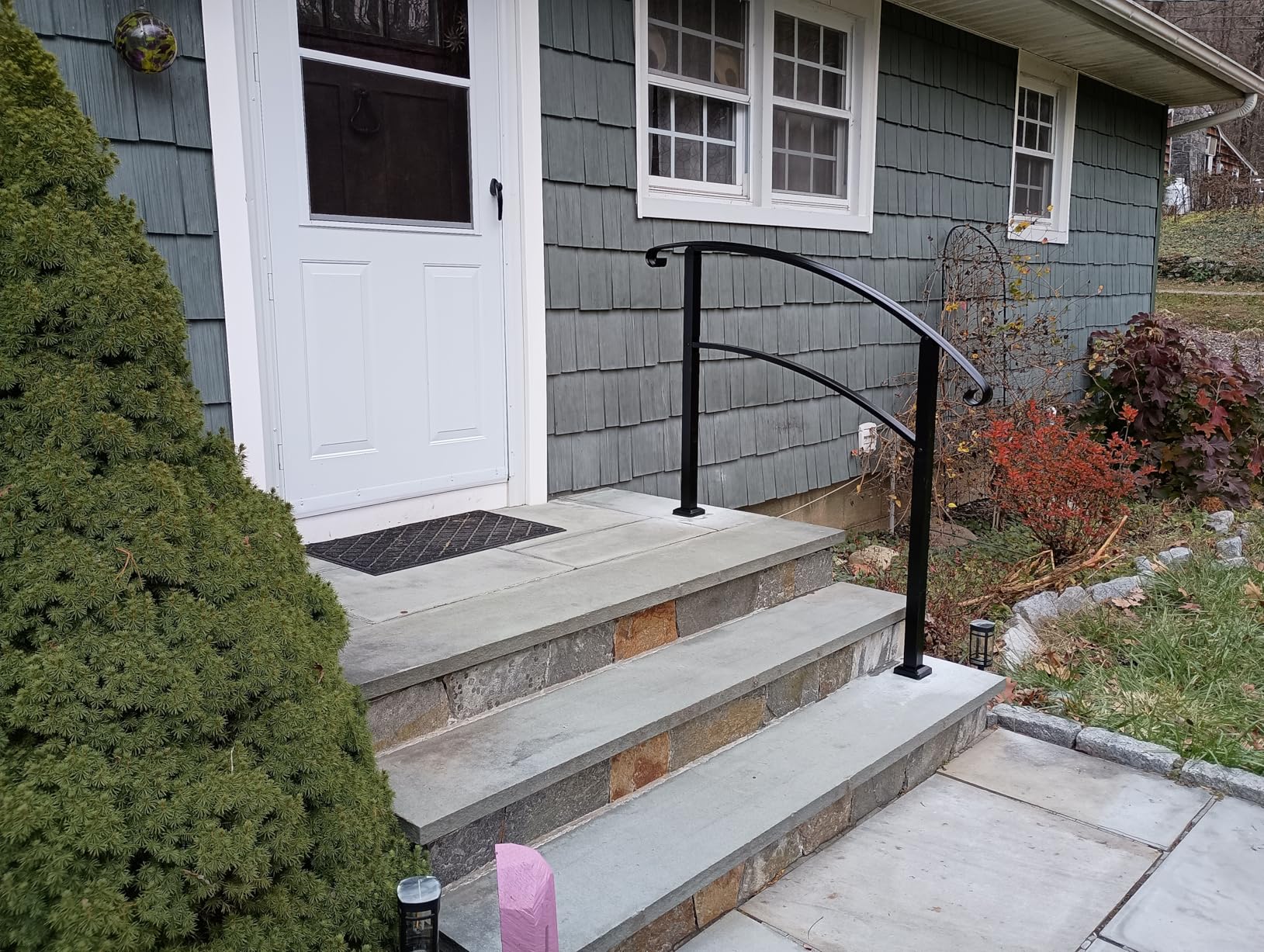 VEVOR Outdoor Stair Railing, Fits for 1-5 Steps Transitional Wrought Iron Handrail, Adjustable Exterior Stair Railing with Fence, Handrails for Concrete Steps with Installation Kit, Matte Black customer photo 1