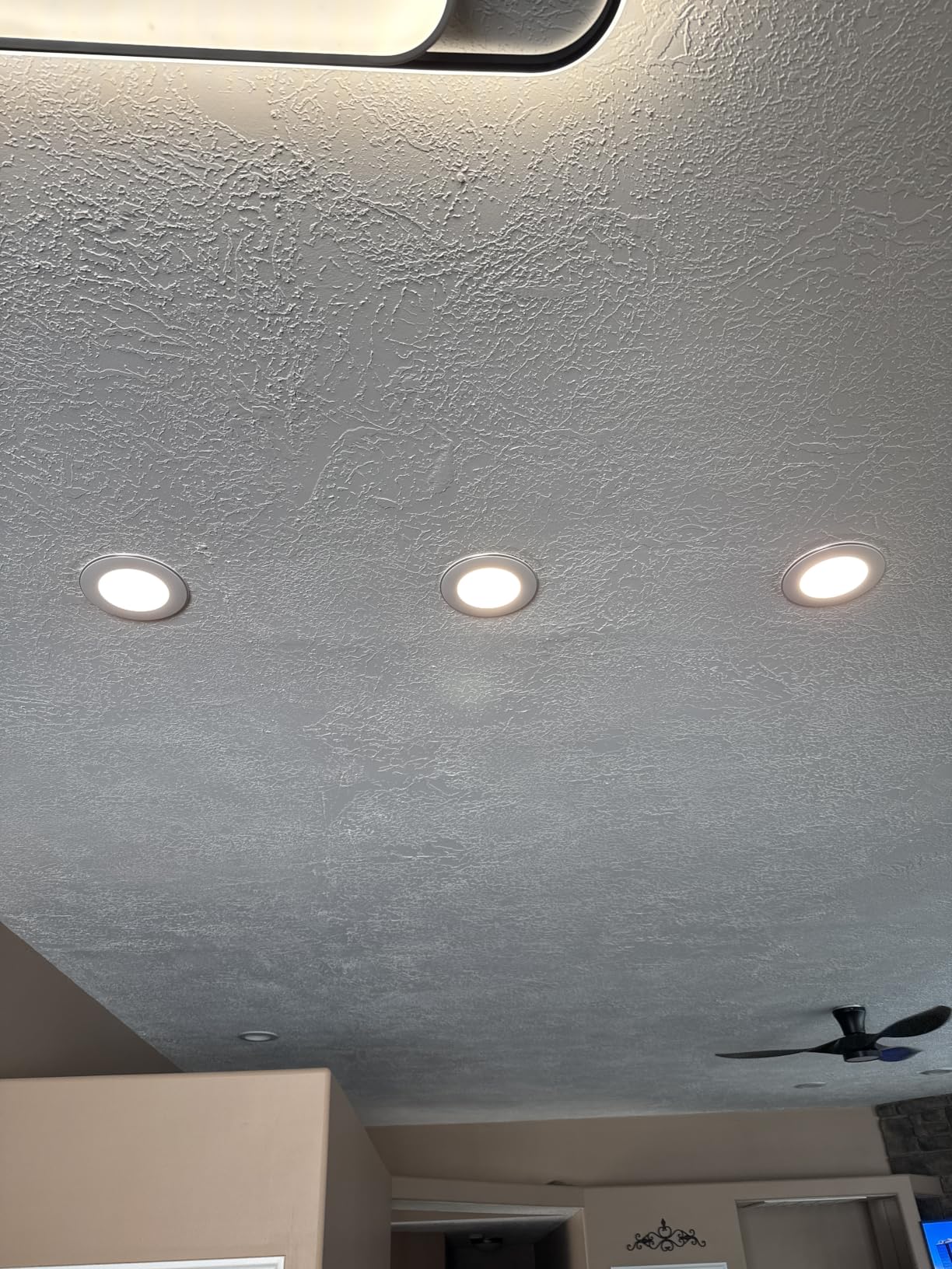FREELICHT 12 Pack 5/6 Inch 5CCT LED Recessed Can Light with Night Light, 2700K/3000K/4000K/5000K/6000K Selectable Flat Recessed Lighting, 10W=110W, 1000LM, Dimmable Retrofit - ETL & FCC customer photo 1