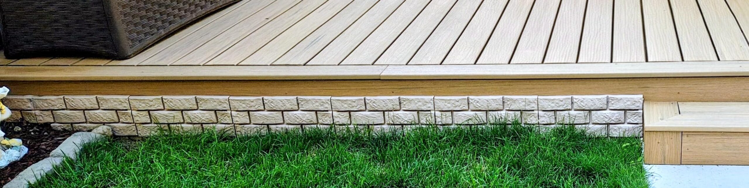 4 Pcs Imitation Stone Garden Fence, Faux Stone Retaining Wall Look Garden Bricks Border with Ground Stakes, 17.3 x 12.6 in Gray Plastic Edging Blocks for Flower Beds, Lawn, Mulch customer photo 1