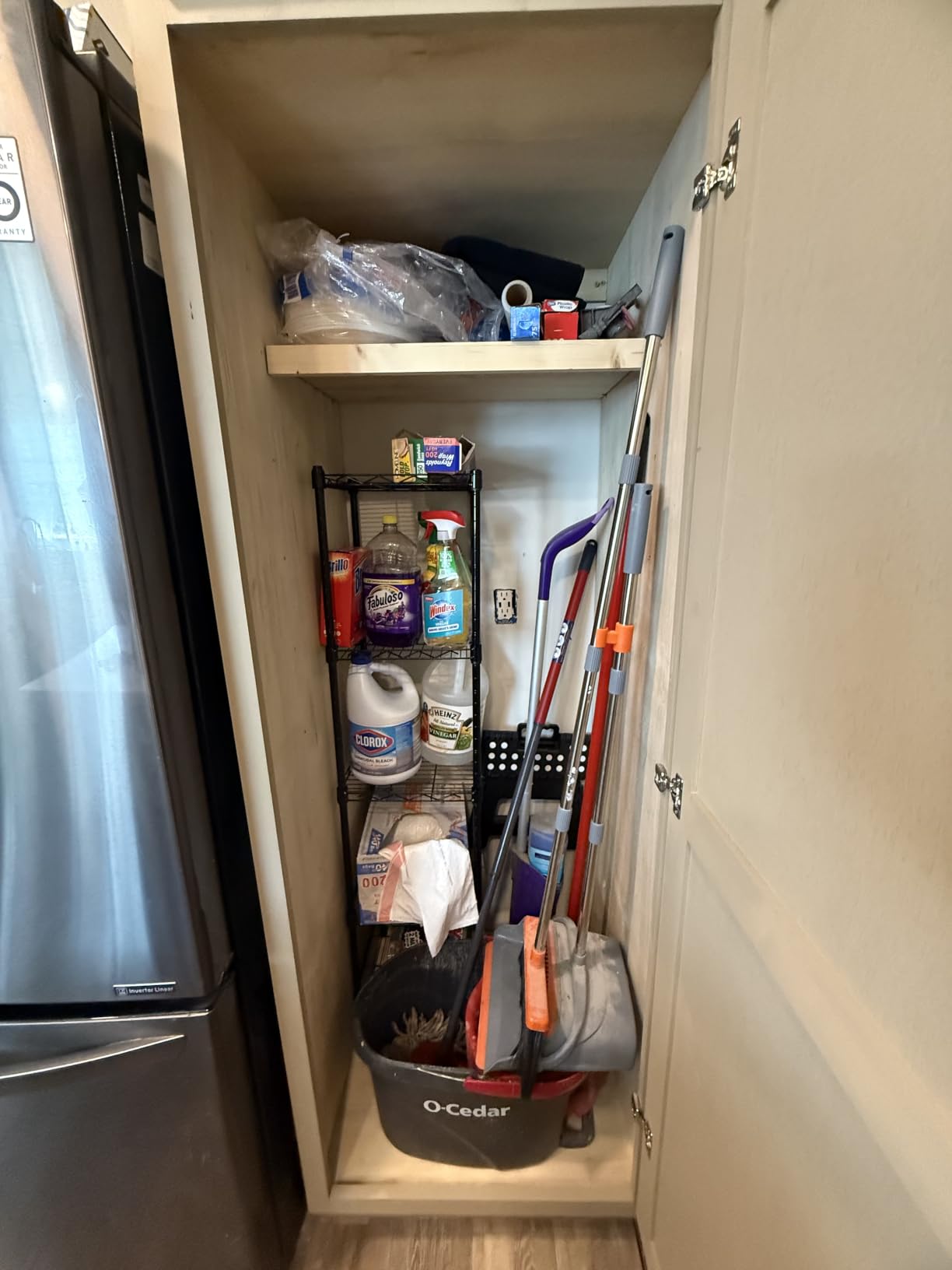 GIOTORENT 8-Wire Garage Shelving Storage Shelves, Kitchen Storage Adjustable Shelf, Metal Shelves 1600Lbs Capacity 24