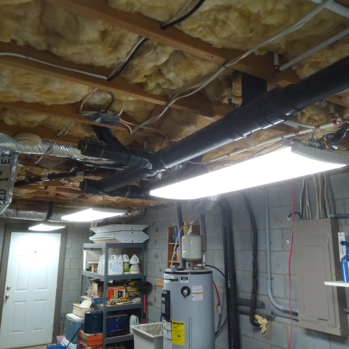 Lithonia Lighting 4' Wraparound LED Shop Light, Adj Brightness, 3-in-1 CCT | TruWrap 4-Foot Low-Profile LED Ceiling Light Fixture, Adjustable Lumens, 3000K/4000K/5000K CCT, Curved Diffuser, Medium Width customer photo 1