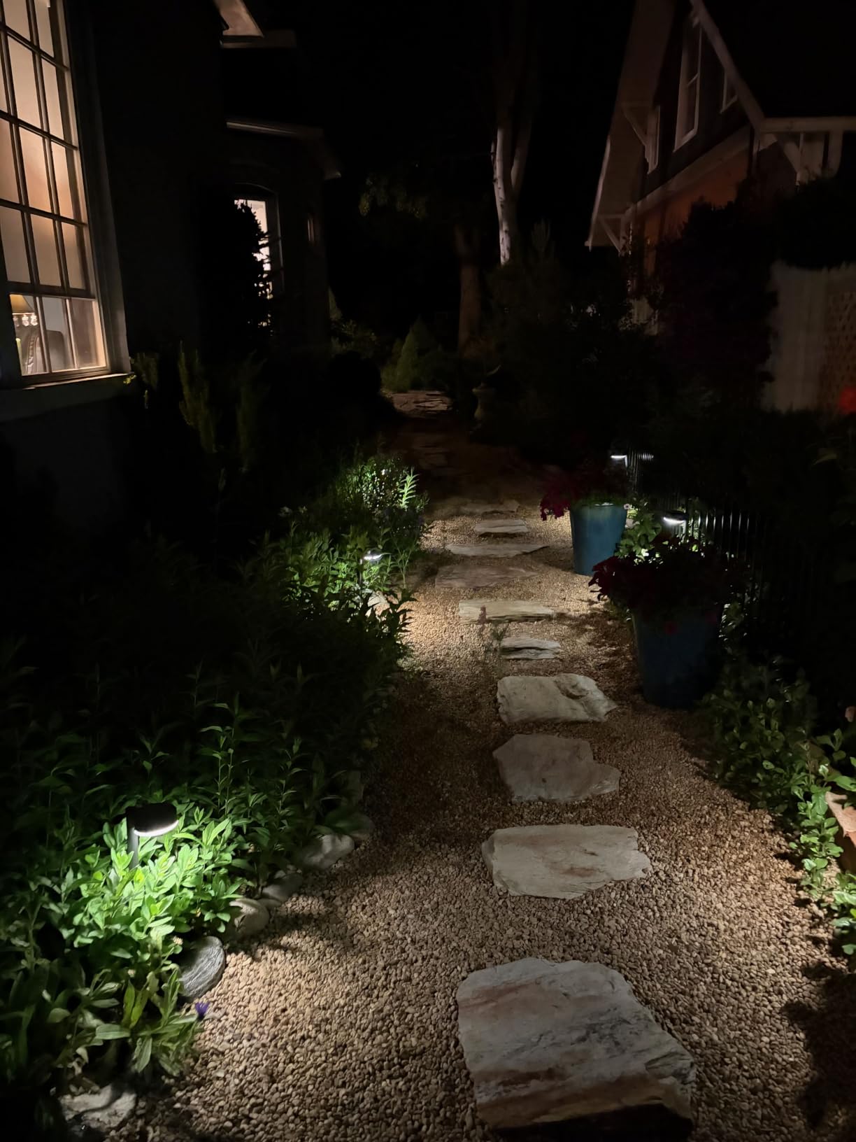 Ahaorigin 8 Pack Solar Pathway Lights Outdoor, 12 Brighter LEDs Solar Lights Outdoor Waterproof, Up to 12 Hrs Modern Path Light for Yard Garden Walkway Driveway Lawn, Warm White customer photo 1