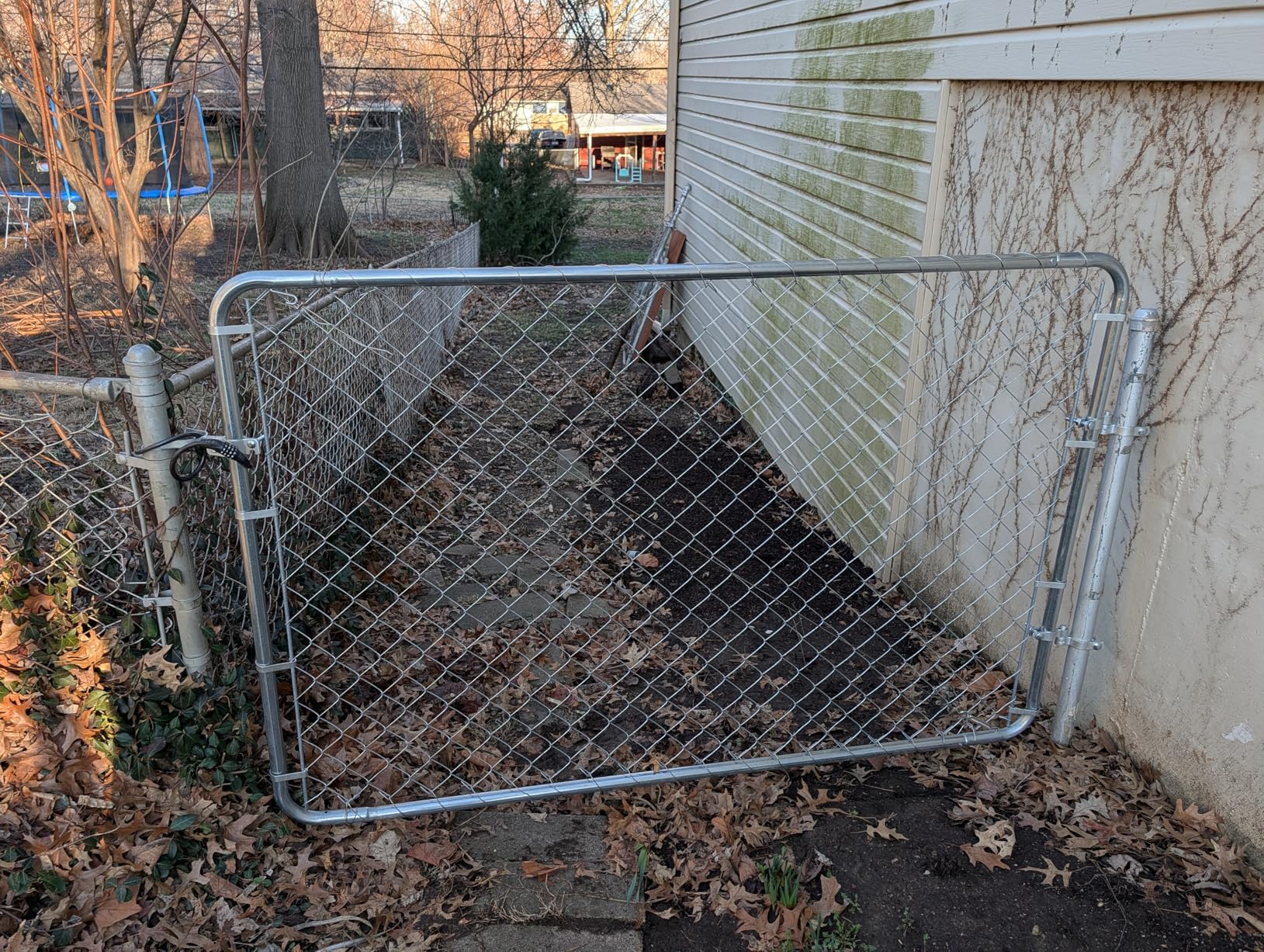 VEVOR Chain Link Fence Gate, 72 x 48 in, Adjustable Rust-Resistant Galvanized Fencing Gate for Farm customer photo 2
