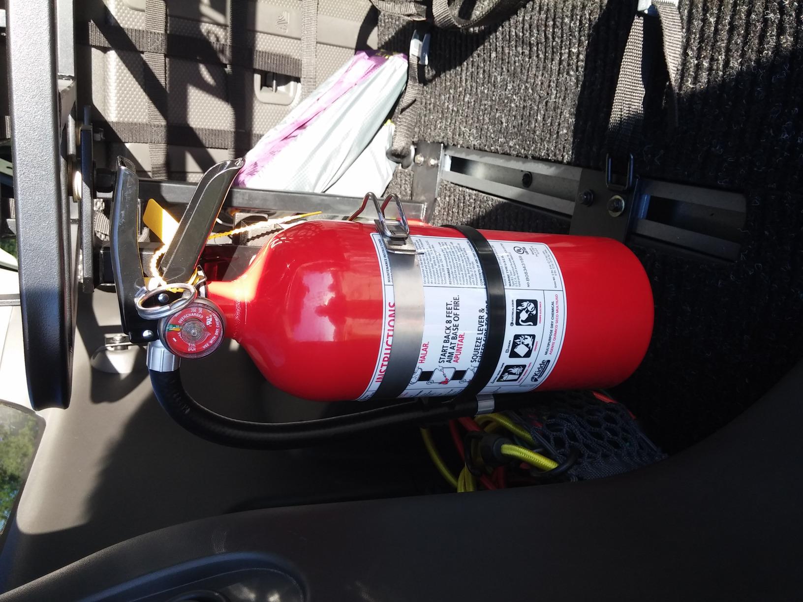 Kidde Pro 210 Commercial Fire Extinguisher, 2-A:10-B:C, PRO-4MP-1, 1 Pack, 4 lb. Dry Chemical customer photo 2