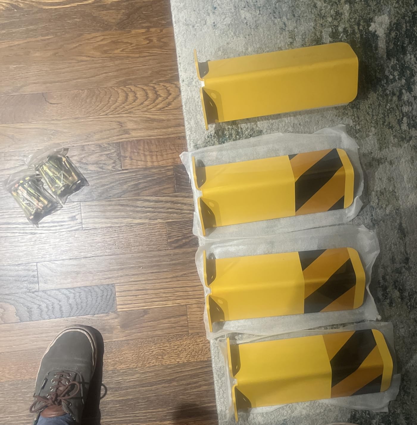 Heavy Duty Pallet Rack Post Protectors - 4-Pack Steel Column Guards with Anchor Bolts customer photo 1
