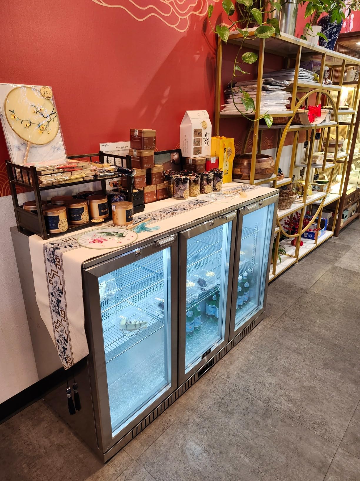 BODEGACOOLER Commercial Bar Cooler With 3 Glass Doors,12 Cu.Ft Counter Height Back Beverage Refrigerator,Display Bar Fridge with LED Lighting,Beverage Cooler for Beer Stainless Steel Top,With Casters customer photo 2
