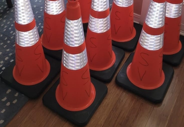 BESEA 4PACK 28 inch Traffic Safety Cones Orange Road Parking Cones Heavy Duty Construction Cone Structurally Stable for Traffic Control at Public Place customer photo 1