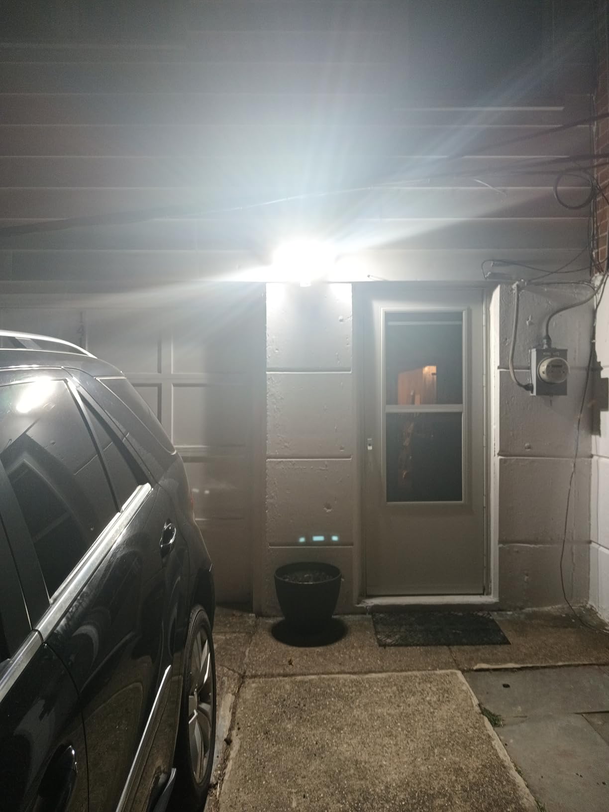 Philips 72W 7400LM LED Security Lights w/PIR Motion Sensor Outdoor, 5000K Daylight Dusk to Dawn Aluminum Flood Light, 3 Adjustable Heads, Waterproof for Garage, Yard, Porch customer photo 2