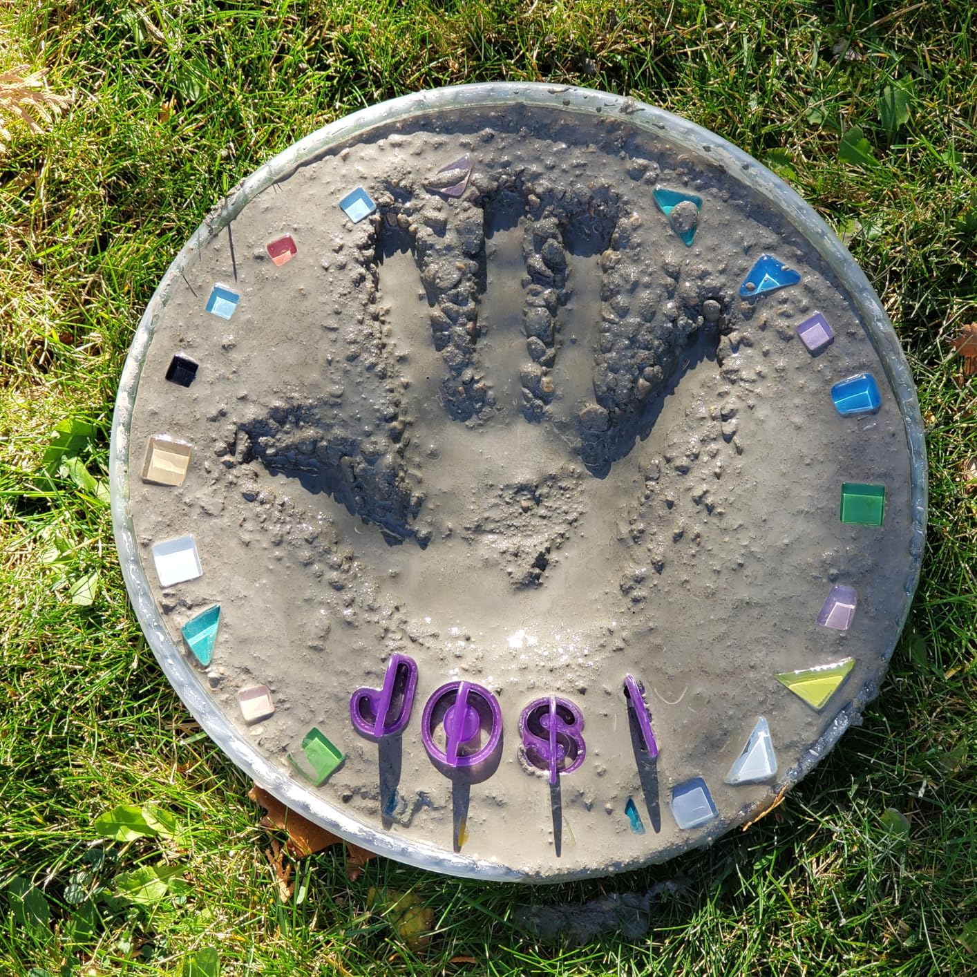 Jetec 12 Set Stepping Stone Mold Kit Gift Creating Stepping Stones Garden Markers Round Concrete, Mosaic Number Letter Mold Tiles Disposable Gloves, No Concrete Mix (Four Size) customer photo 1
