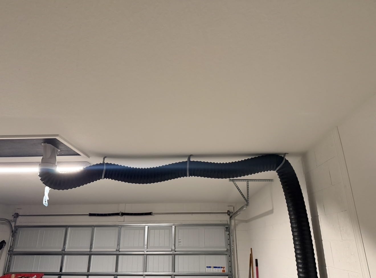 VIVOSUN 4'' Flexible Aluminum Duct, 25 FT Long Heavy-Duty Multi-Layer Air Hose for HVAC Ventilation, Dryer Vent Hose for Grow Tents and Duct Fan Systems, 2 Clamps Included customer photo 1