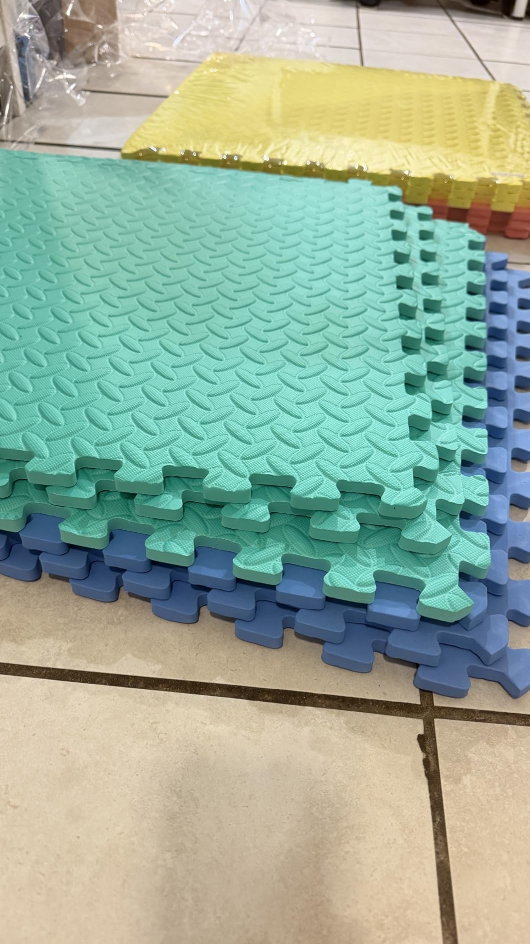HONEY JOY Foam Floor Tiles for Kids, EVA Interlocking Baby Soft Puzzle Play Mat with Borders, Non-Slip Large Carpet Rug, for Baby Crawling Exercise & Development, Playroom, Bedroom (24 Pieces) customer photo 2