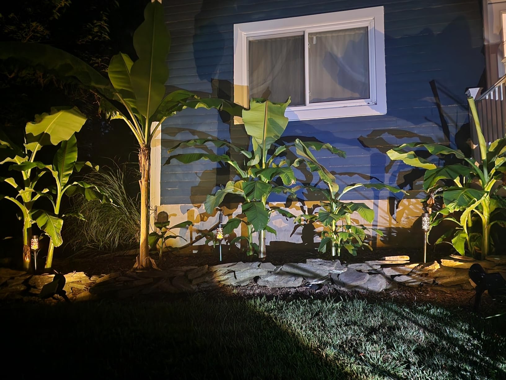 Outdoor Solar Spotlight, Adjustable Angle Landscape Spotlight Waterproof, 2500mAh All Night Separate Panel LED Uplight Dusk to Dawn, 5 Lighting Modes for Outside Patio Wall Path House 4 Pack customer photo 2