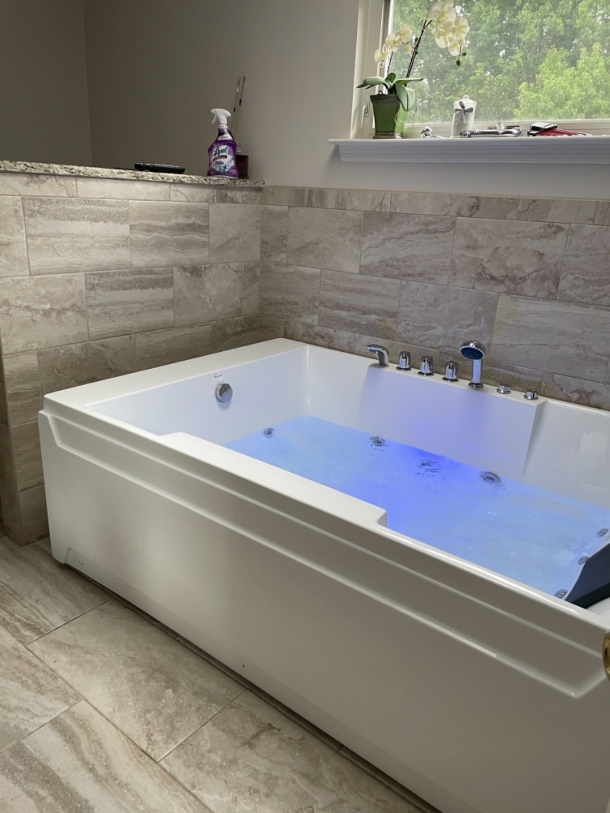 72-Inch Whirlpool Jetted Tub, Acrylic Hydro Massage Bathtub with 10 Jets, Alcove, Color-Changing LED Lights, 2-Person Jetted Bath Tub for Couples customer photo 2
